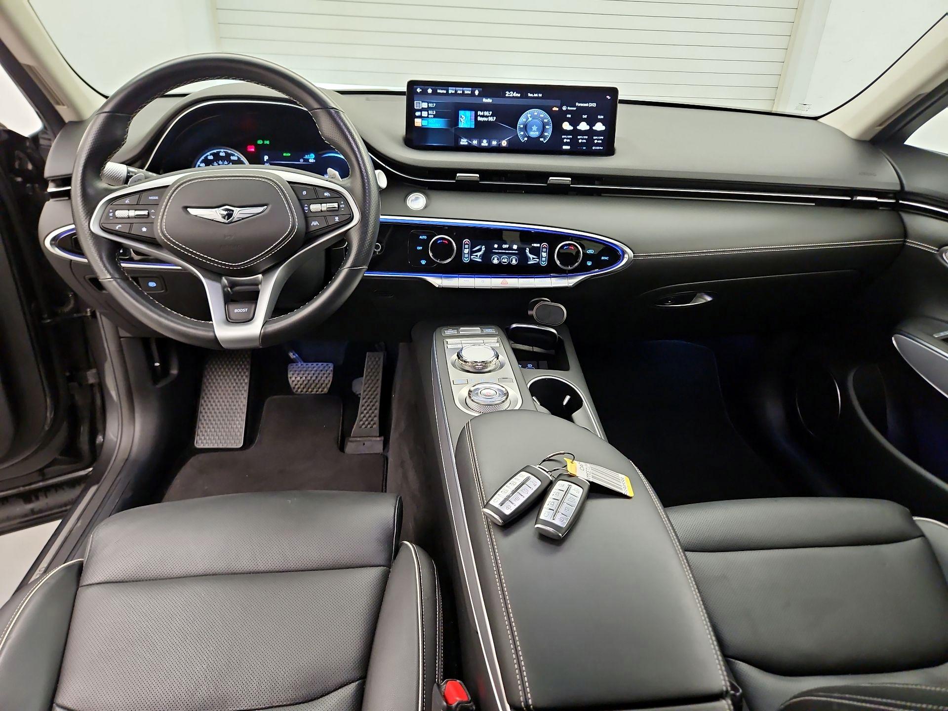 Thumbnail: 2023 Genesis GV70 - 9