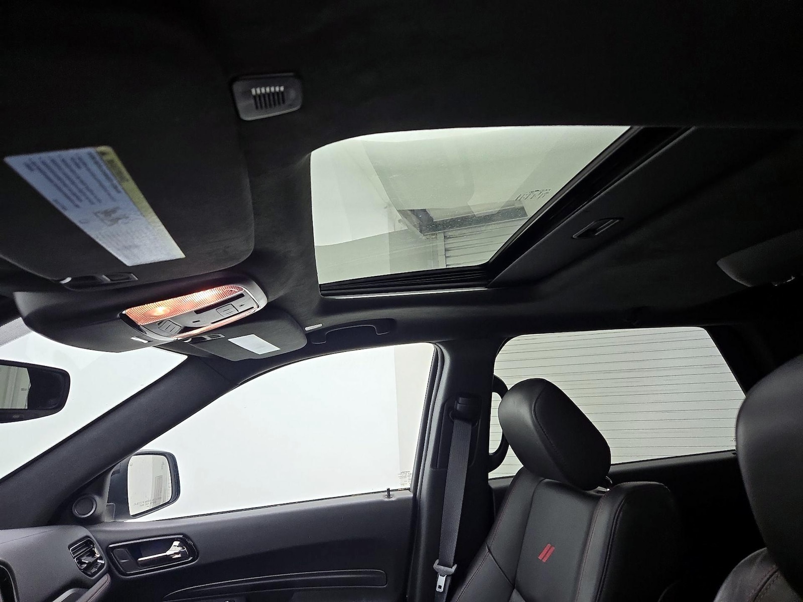 Sunroof(s) & Overhead Airbags