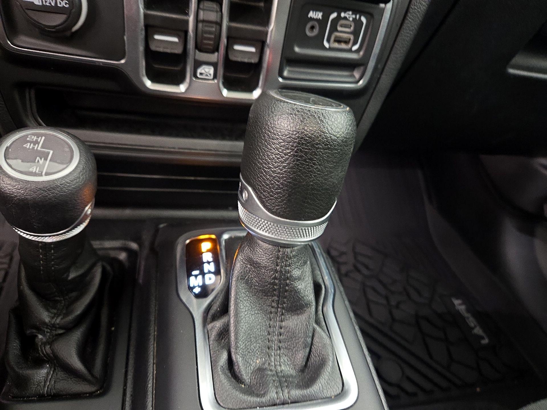 Thumbnail: 2021 Jeep Gladiator - 17