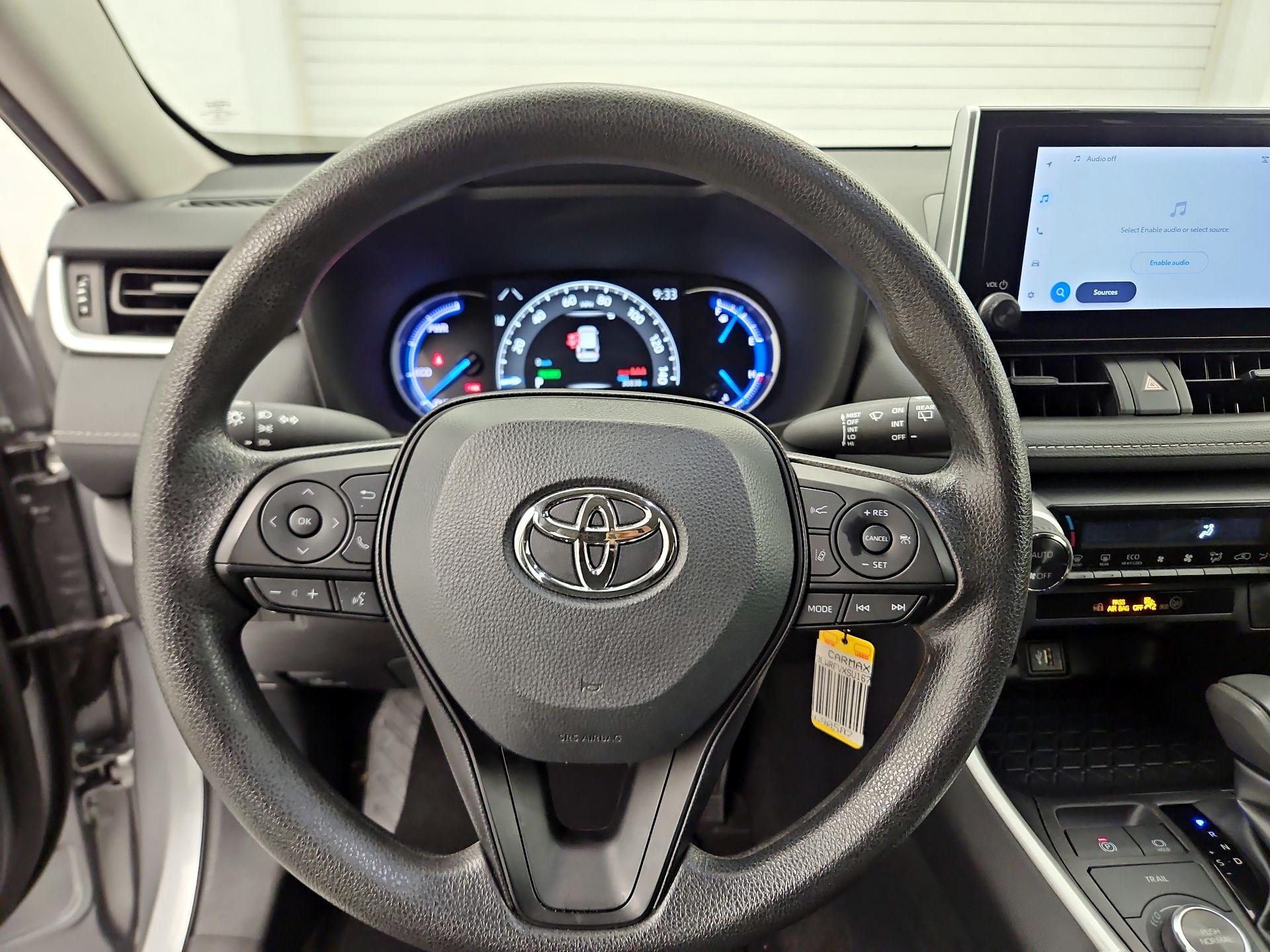 Thumbnail: 2025 Toyota RAV4 - 10
