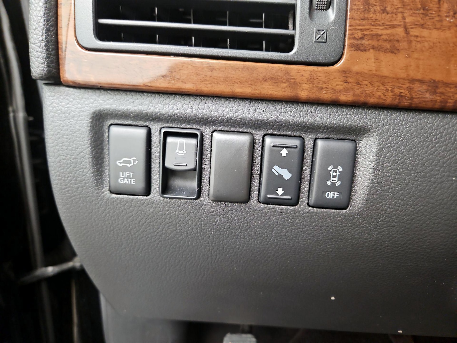 2015 Nissan Armada Platinum - Photo 12