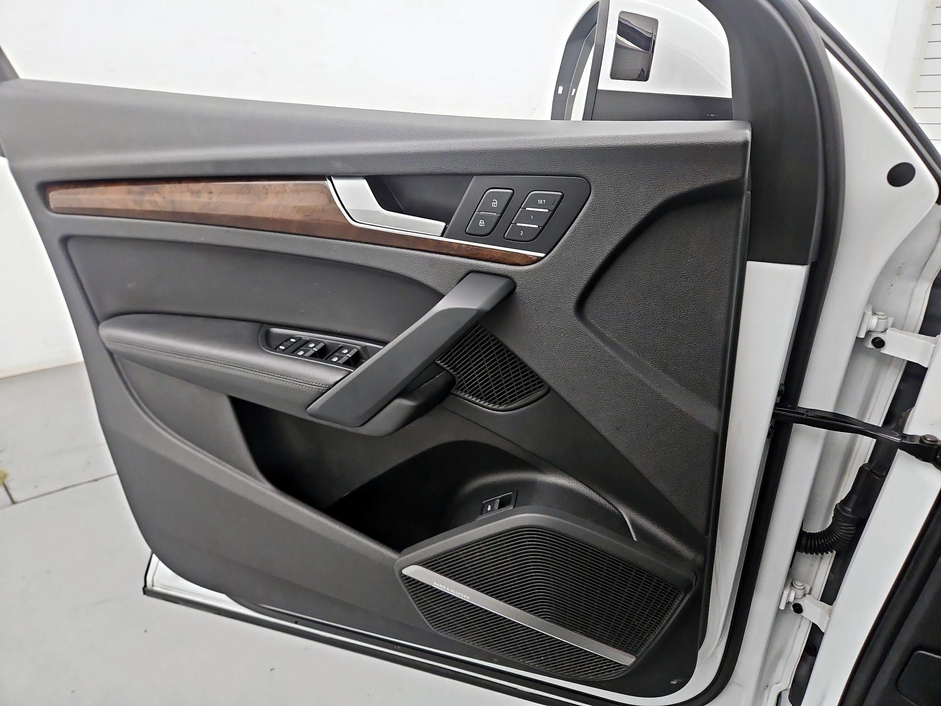Thumbnail: 2019 Audi Q5 - 12