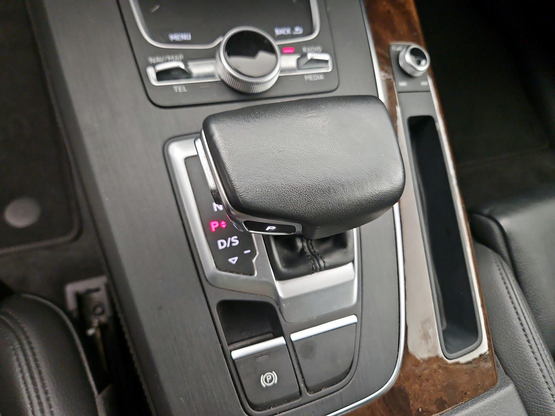 Thumbnail: 2019 Audi Q5 - 18