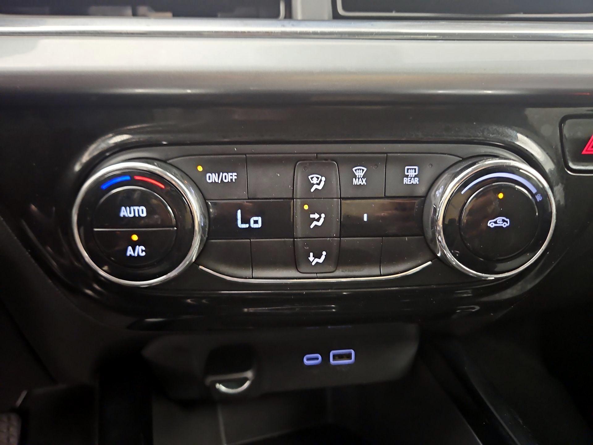Thumbnail: 2025 Chevrolet Trax - 14