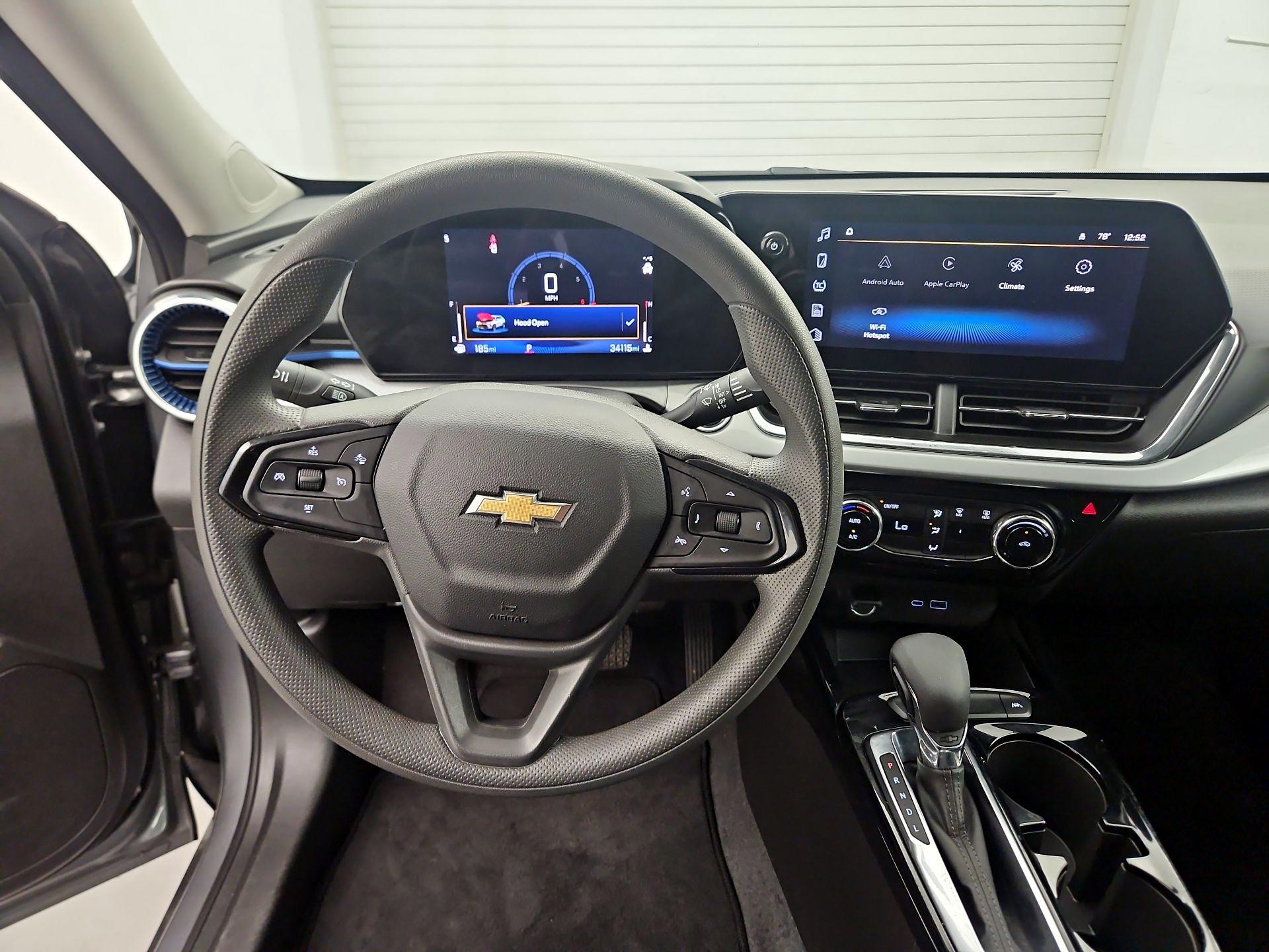 Thumbnail: 2025 Chevrolet Trax - 8