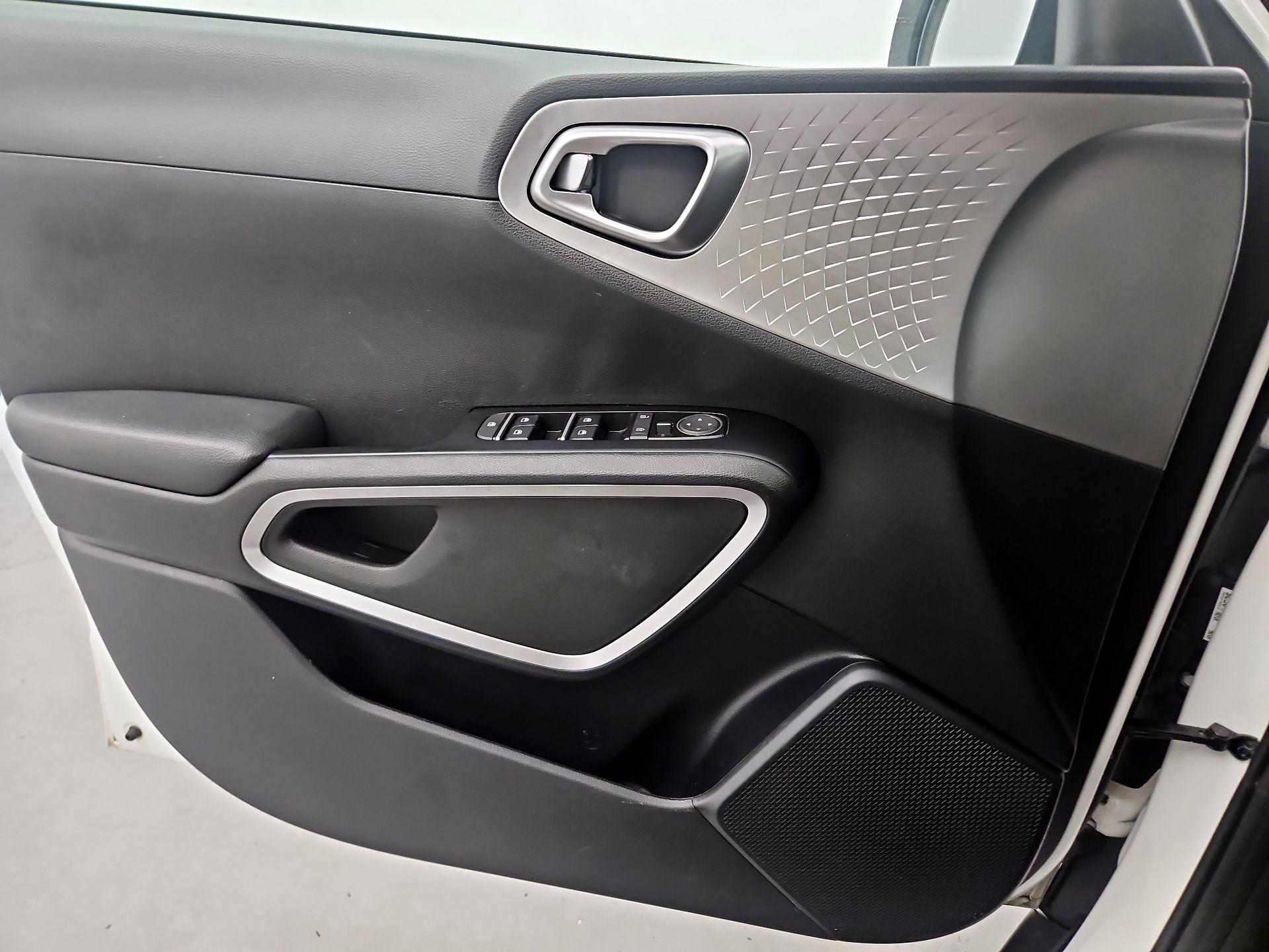Thumbnail: 2025 Kia Soul - 10