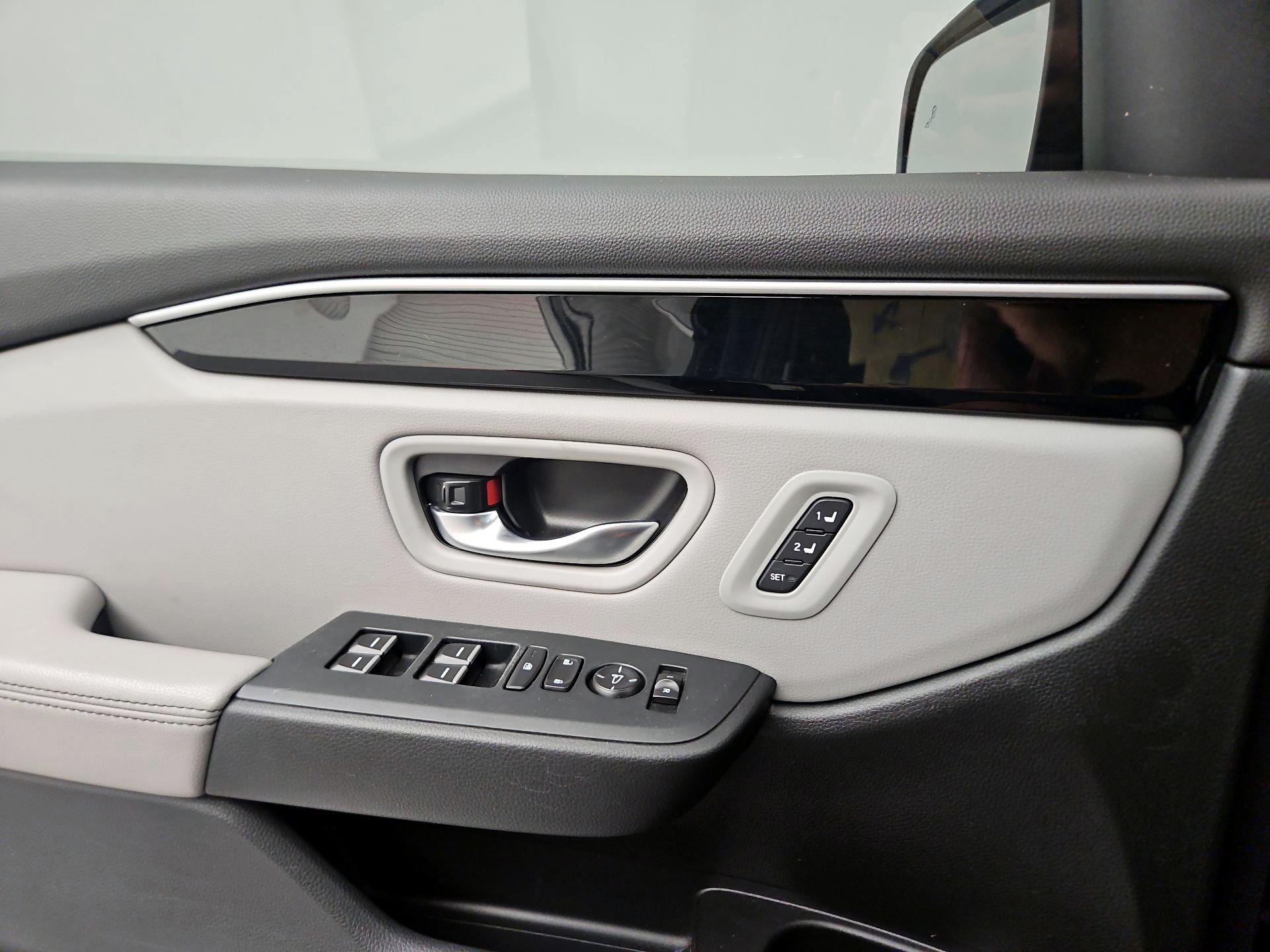 Thumbnail: 2025 Honda Pilot - 10