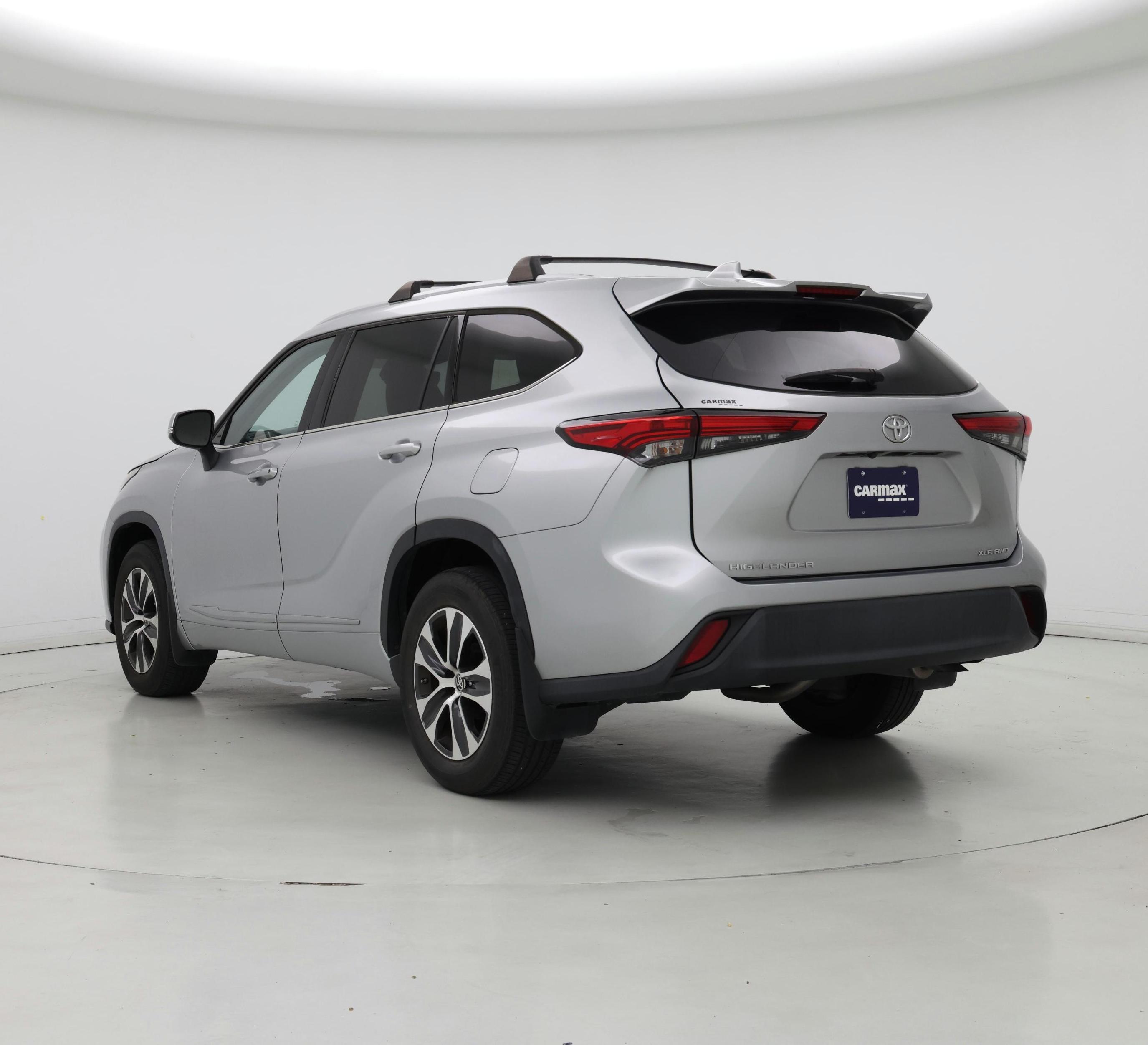 Thumbnail: 2022 Toyota Highlander - 2