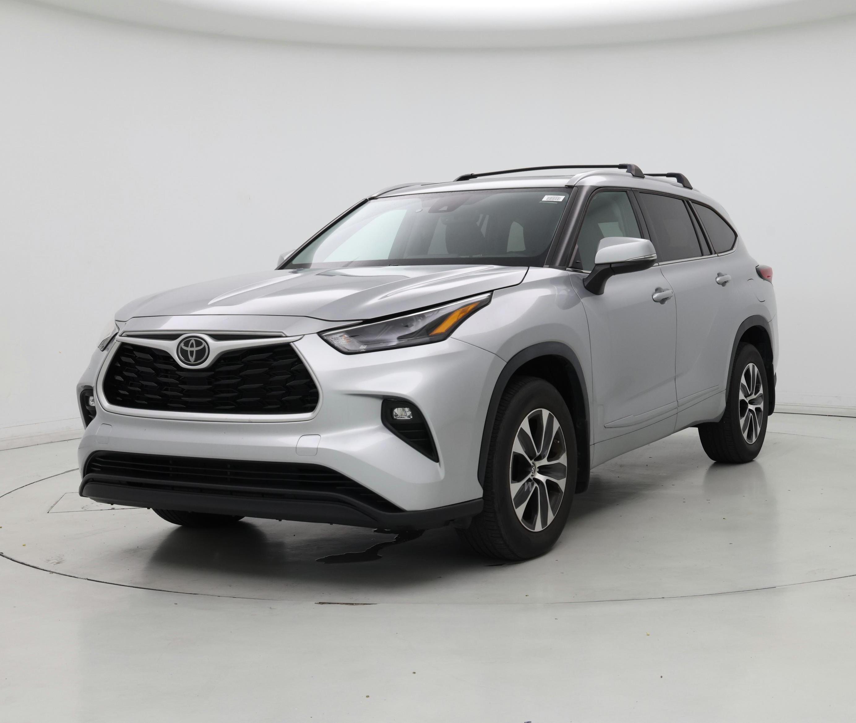 Thumbnail: 2022 Toyota Highlander - 4