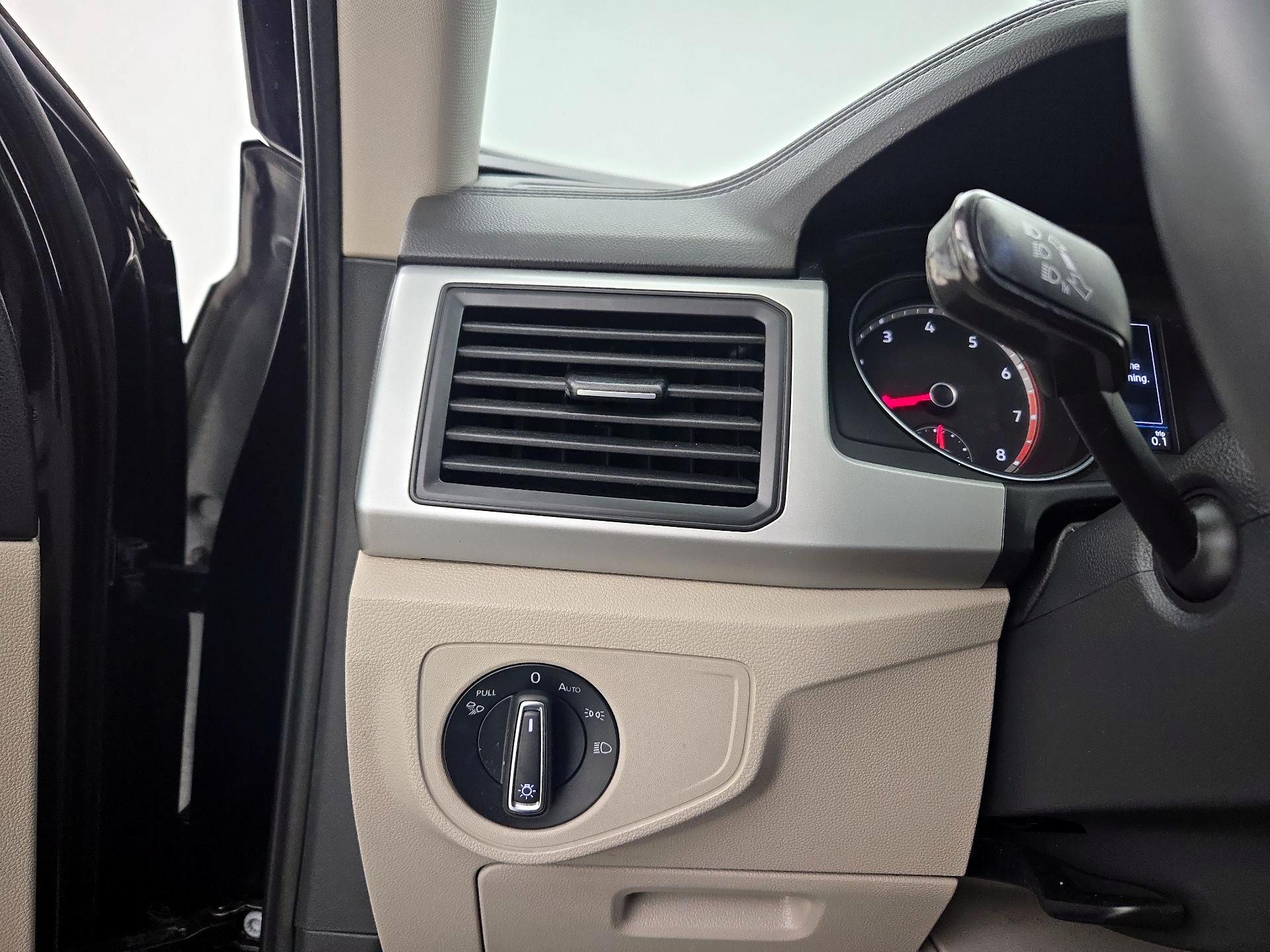 Thumbnail: 2021 Volkswagen Atlas - 13