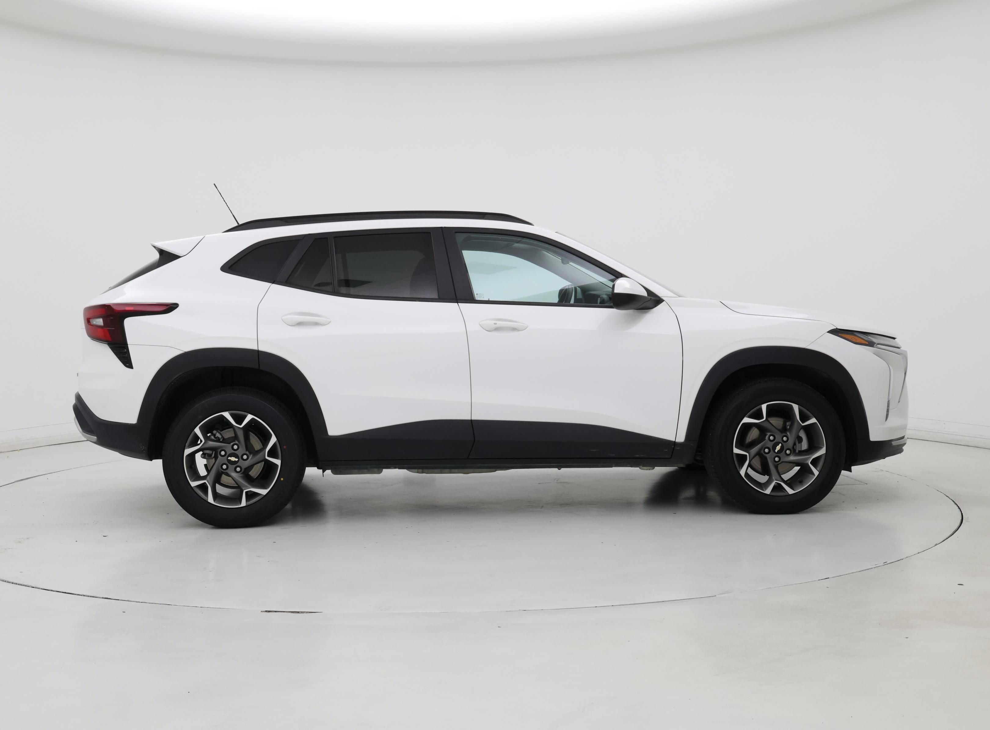 Thumbnail: 2024 Chevrolet Trax - 7