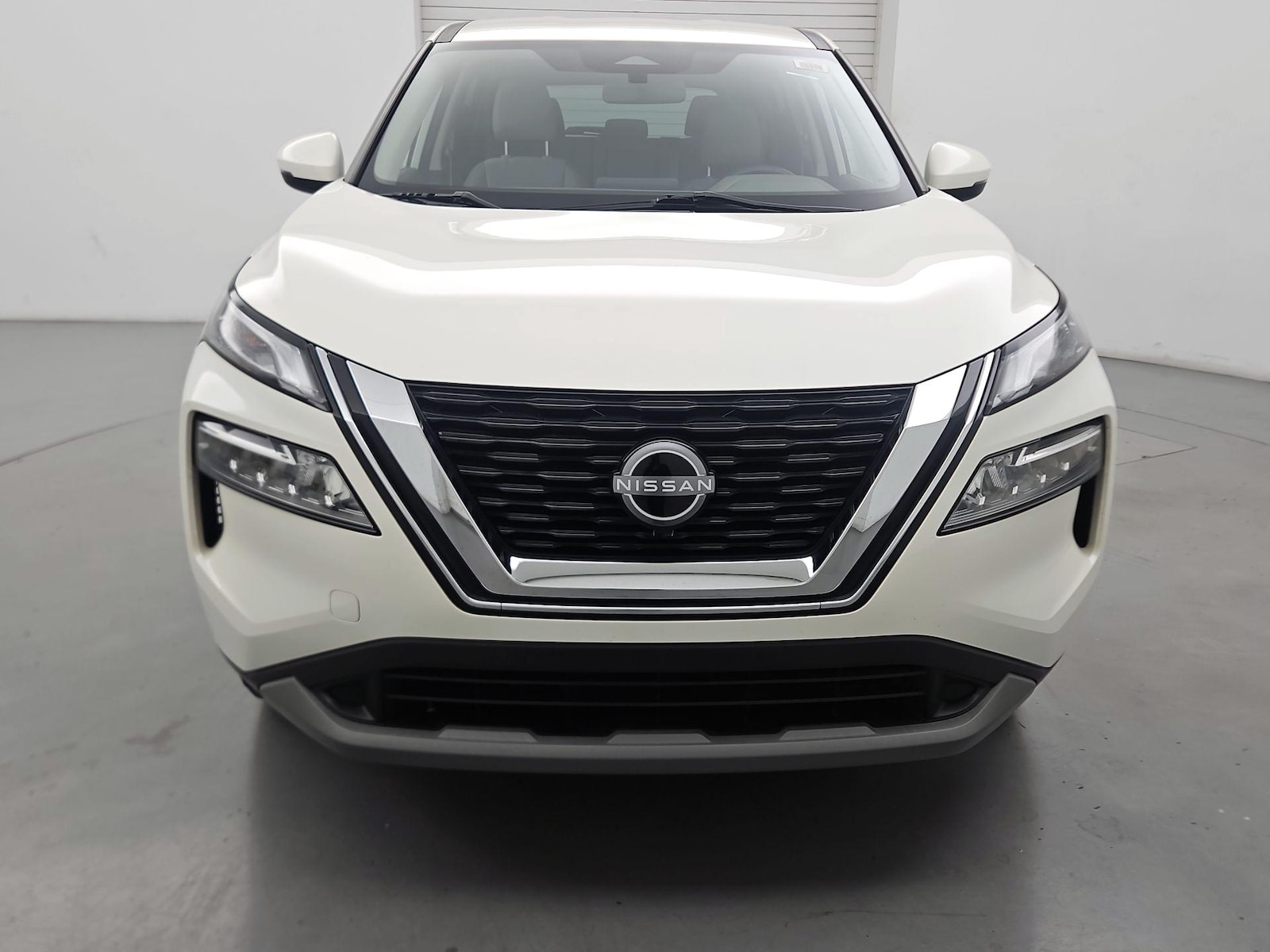 2023 Nissan Rogue SV - Photo 2