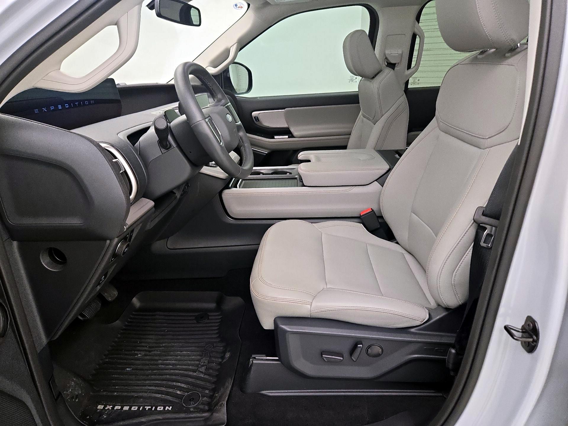 Thumbnail: 2025 Ford Expedition MAX - 11