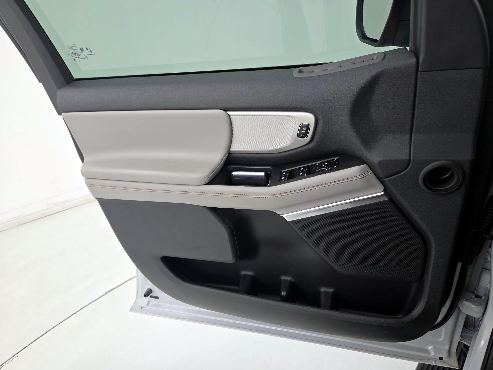 Thumbnail: 2025 Ford Expedition MAX - 12