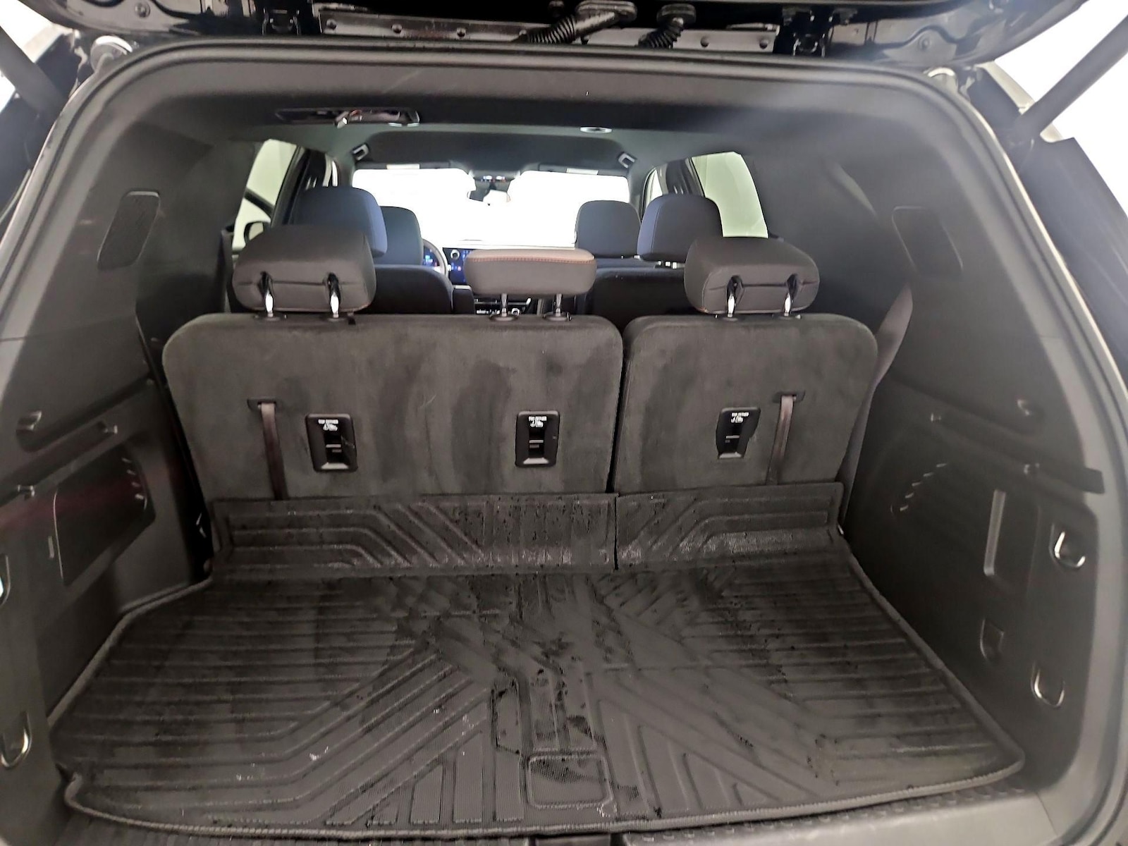 2025 Chevrolet Traverse LT - Photo 18