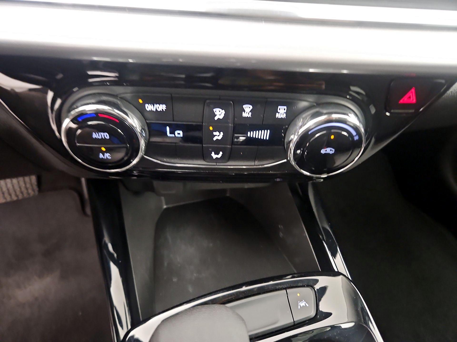 Thumbnail: 2025 Chevrolet Trax - 14