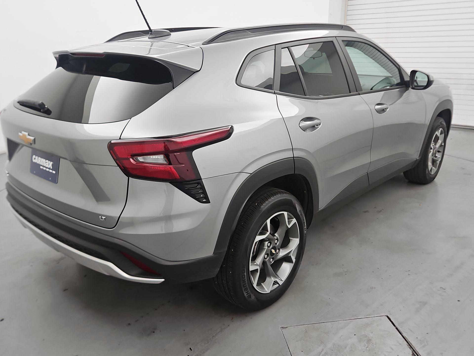 Thumbnail: 2025 Chevrolet Trax - 5