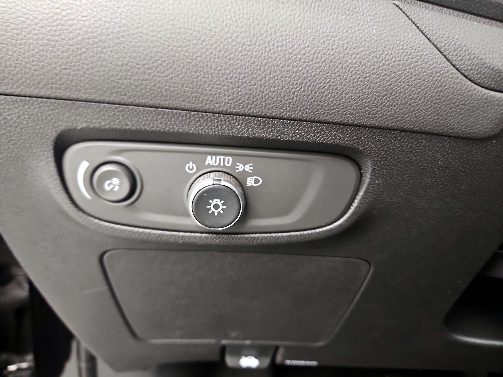 2025 Buick Encore GX Preferred - Photo 12