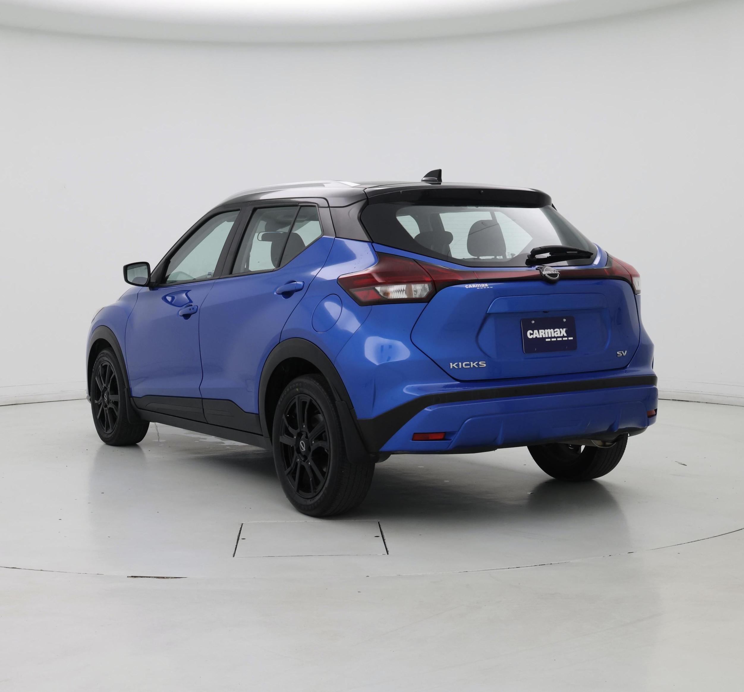 Thumbnail: 2023 Nissan Kicks - 2
