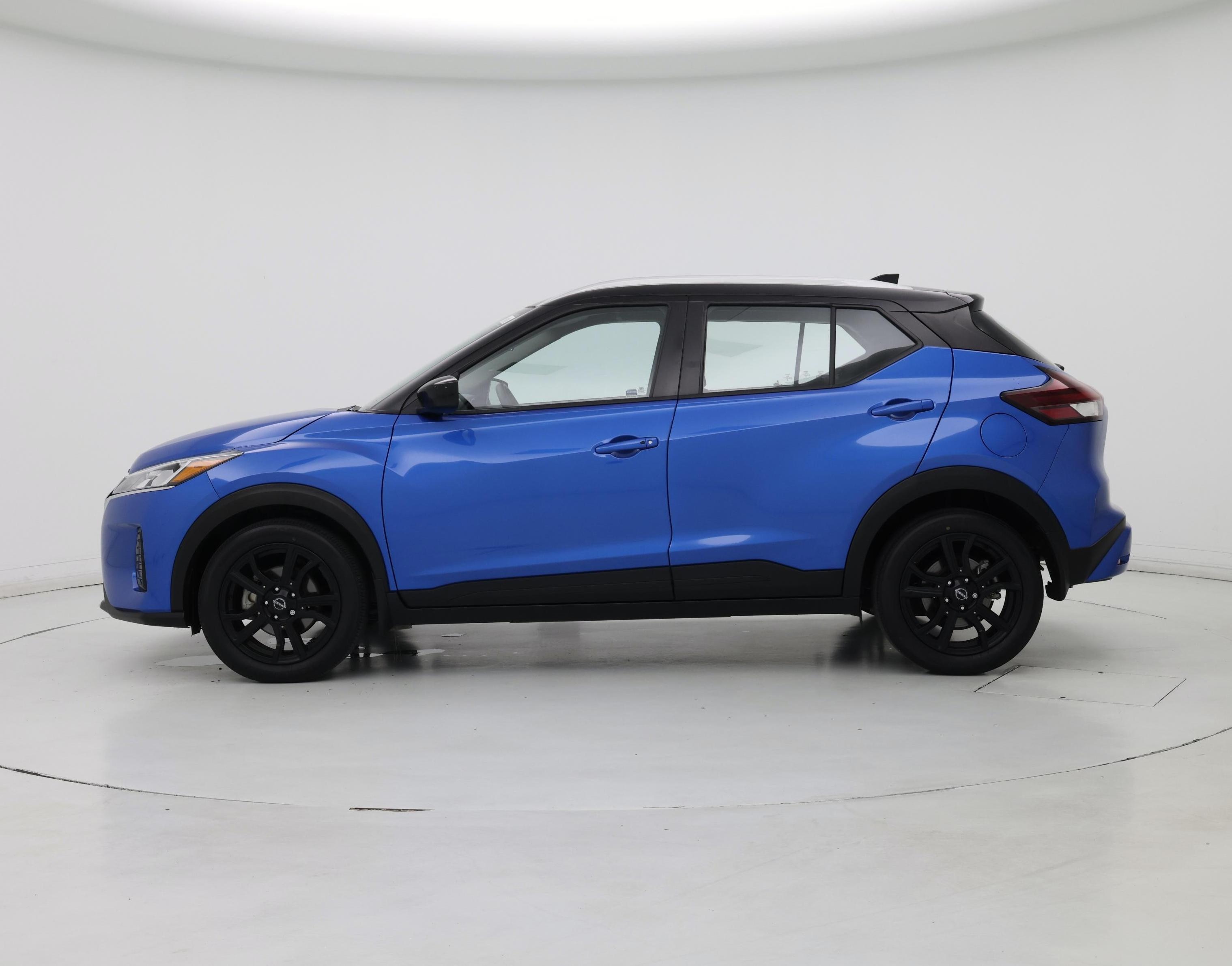 Thumbnail: 2023 Nissan Kicks - 3