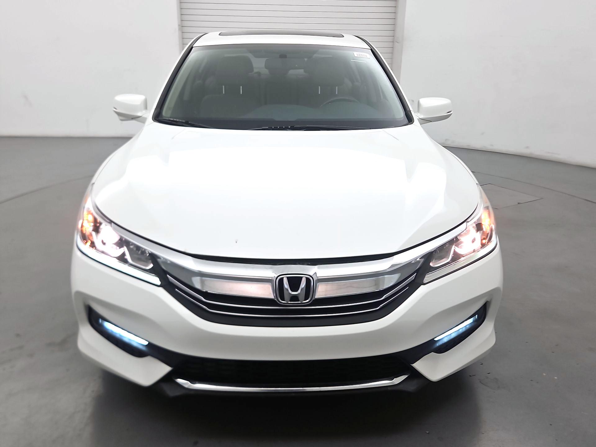 Thumbnail: 2017 Honda Accord - 2