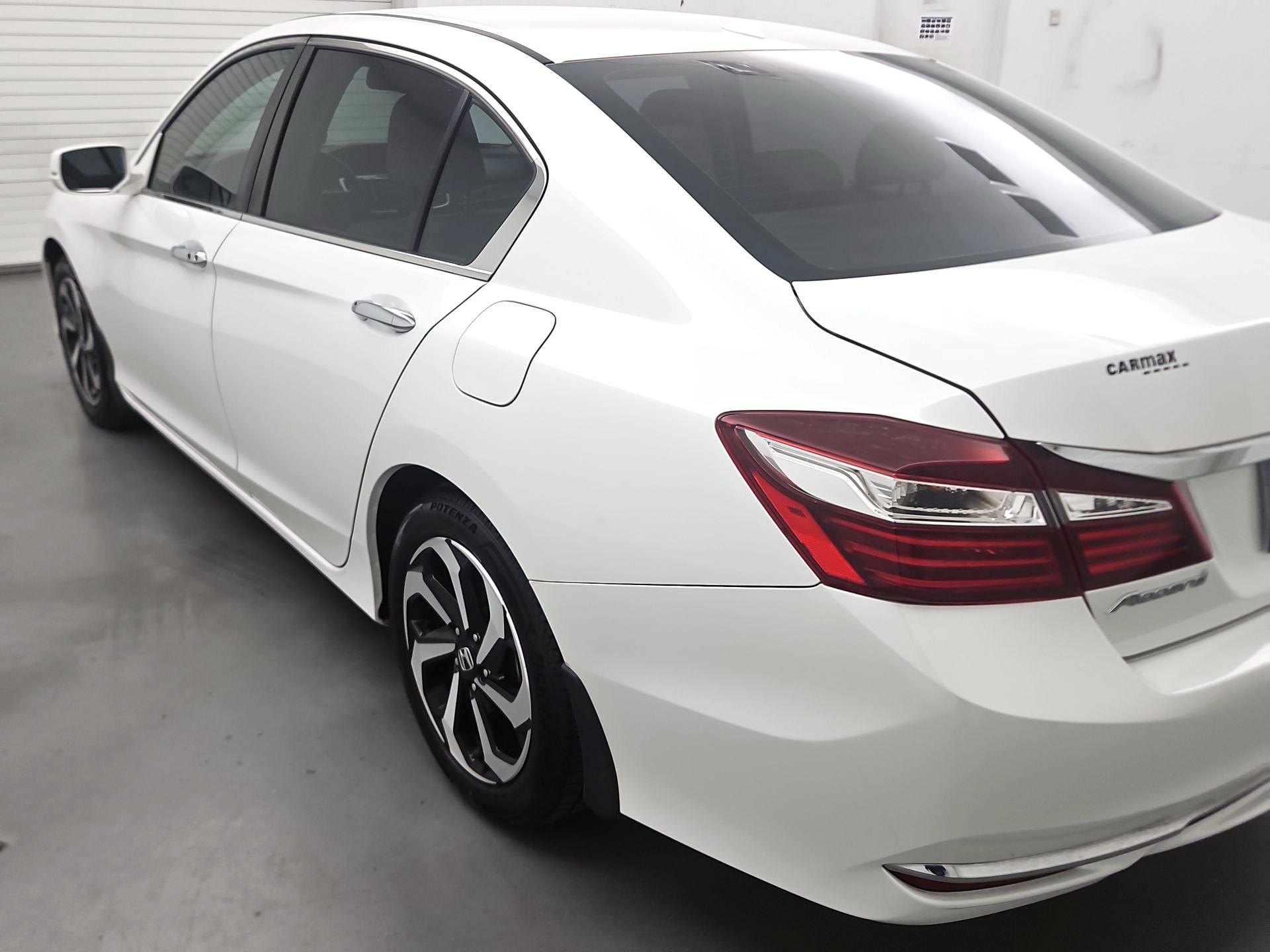 Thumbnail: 2017 Honda Accord - 7