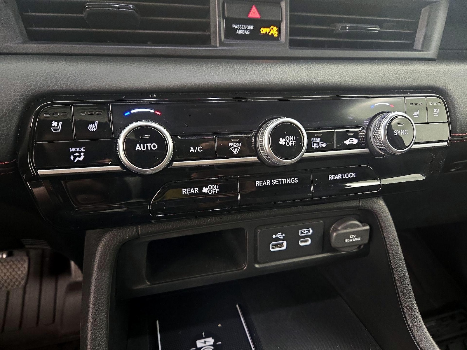 2025 Honda Pilot Black Edition - Photo 18