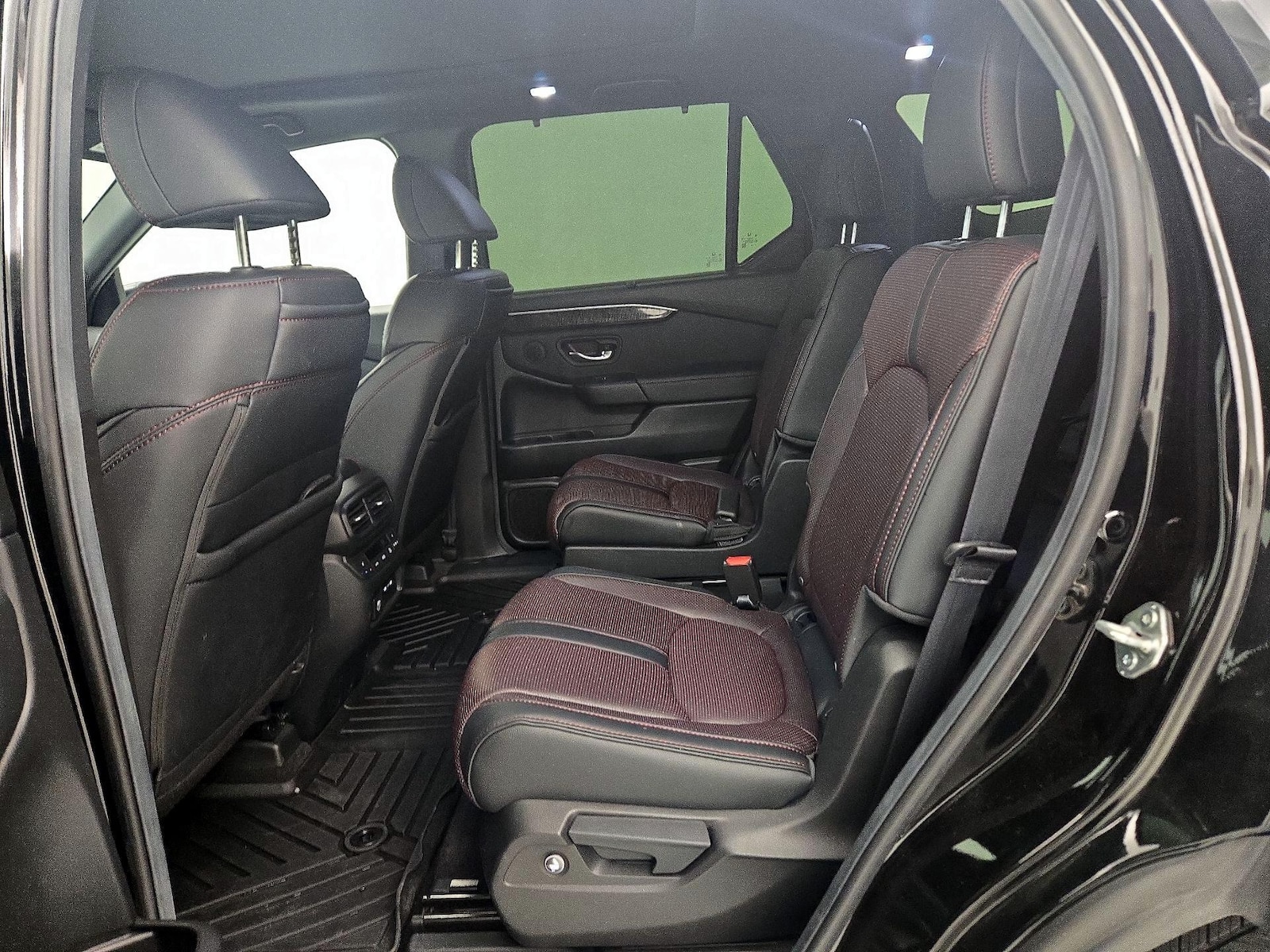 2025 Honda Pilot Black Edition - Photo 22