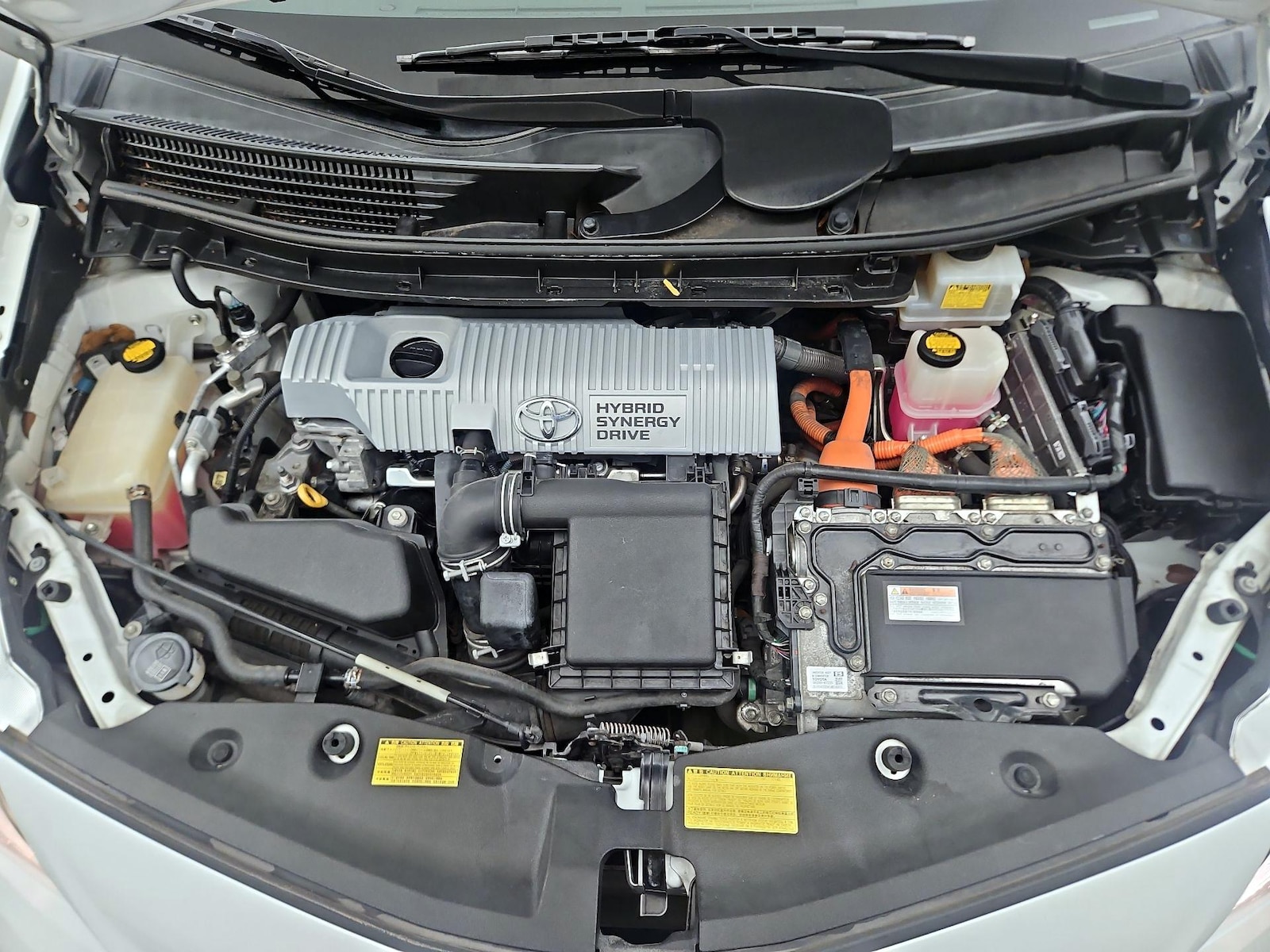 2014 Toyota Prius v Five - Photo 22