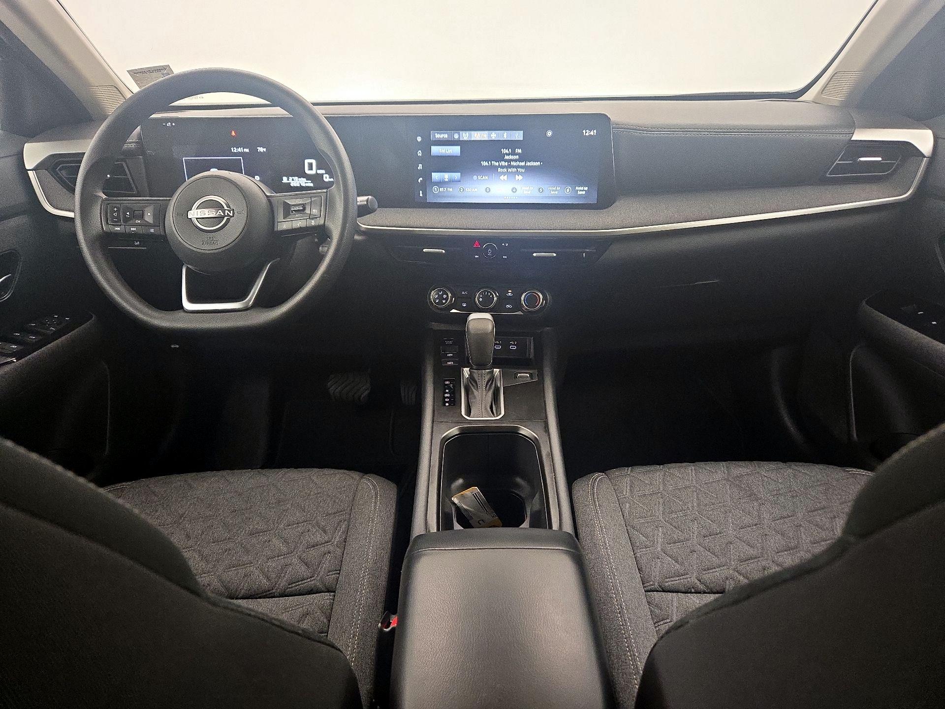 Thumbnail: 2025 Nissan Kicks - 9