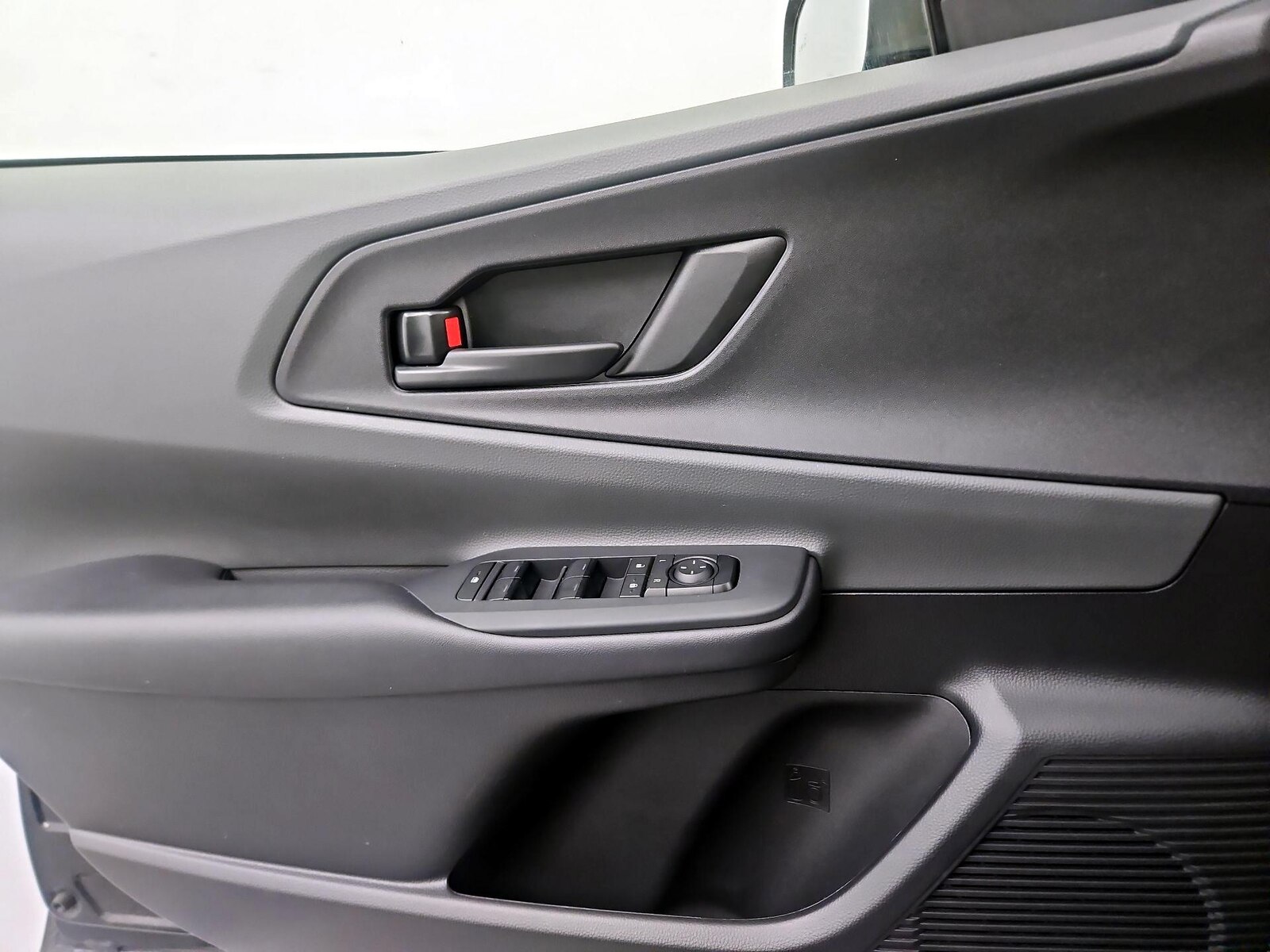 2026 Toyota Prius LE - Photo 11