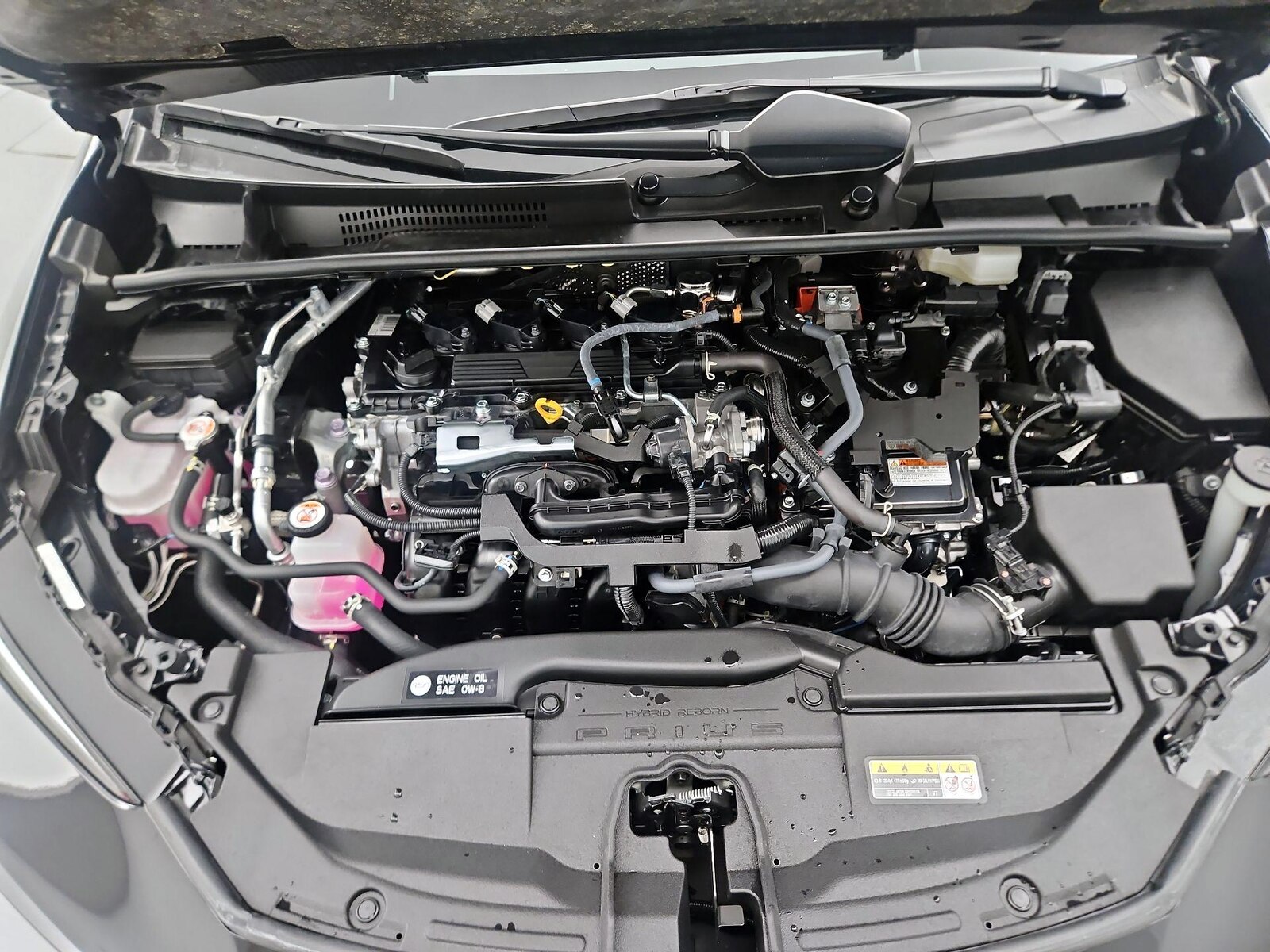 2026 Toyota Prius LE - Photo 19
