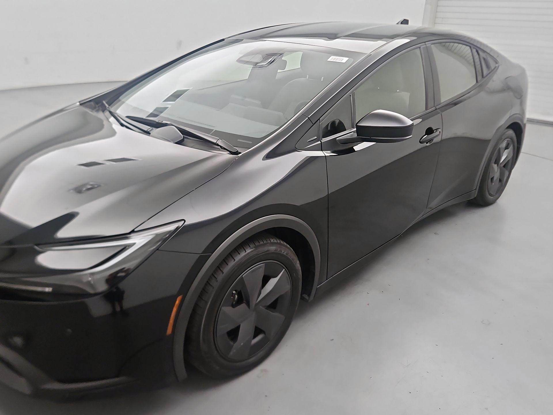 Thumbnail: 2026 Toyota Prius - 3