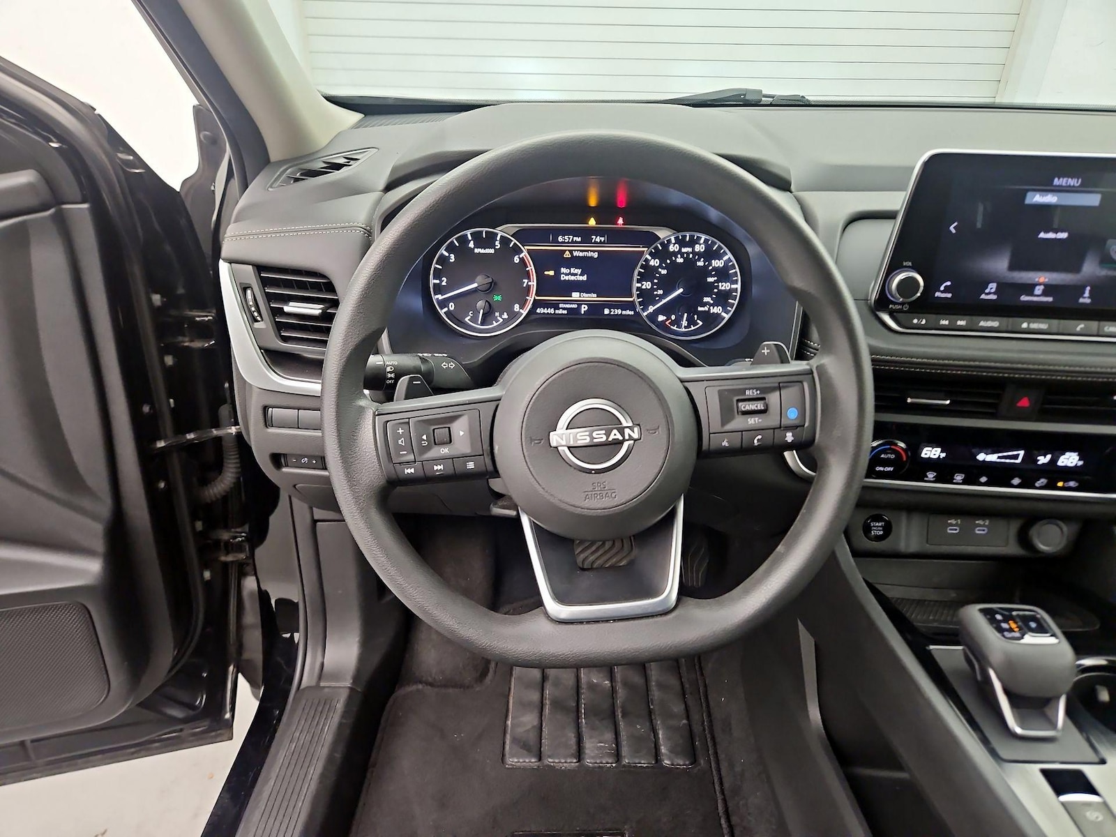 2024 Nissan Rogue SV - Photo 11