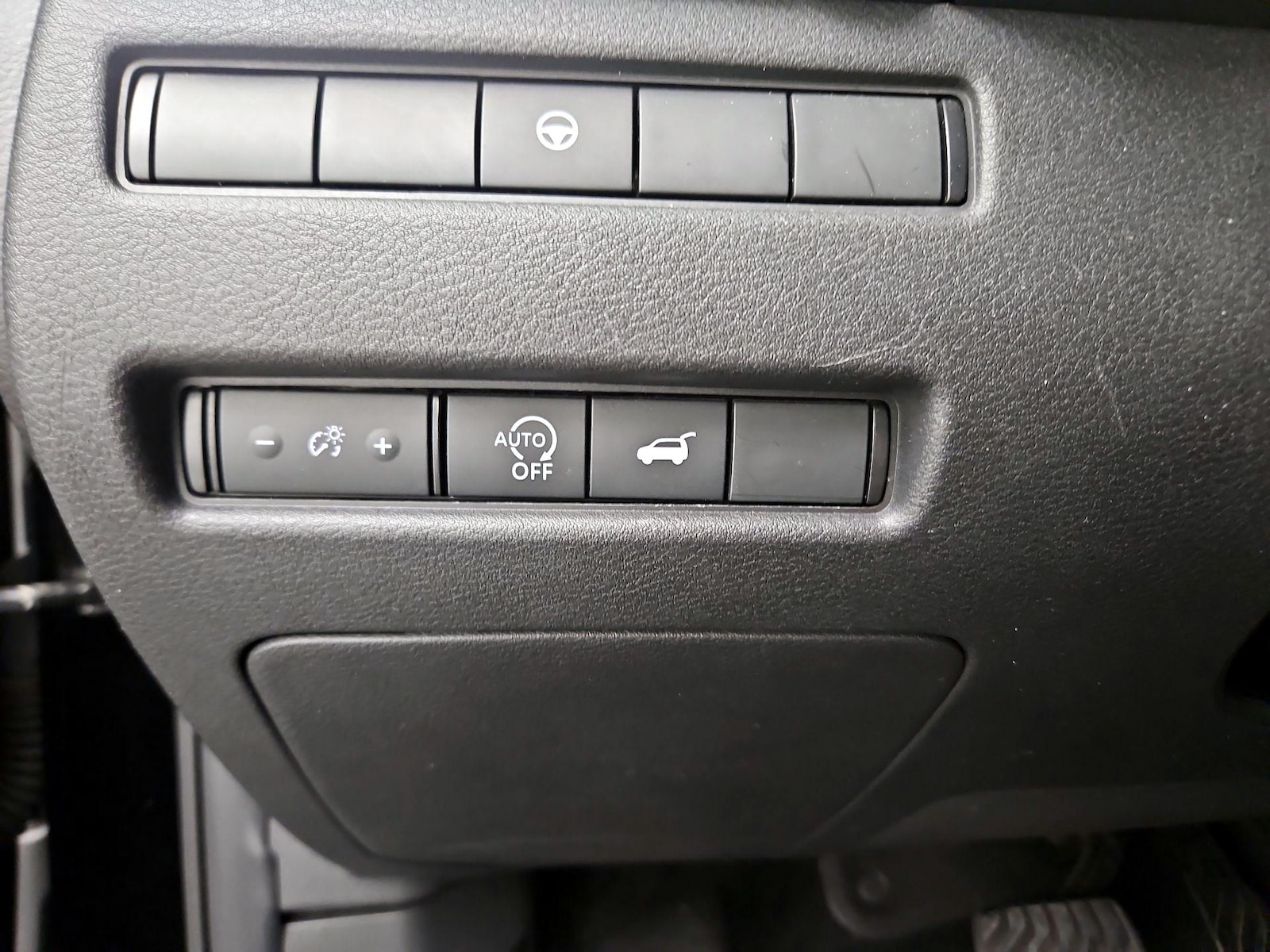 2024 Nissan Rogue SV - Photo 14