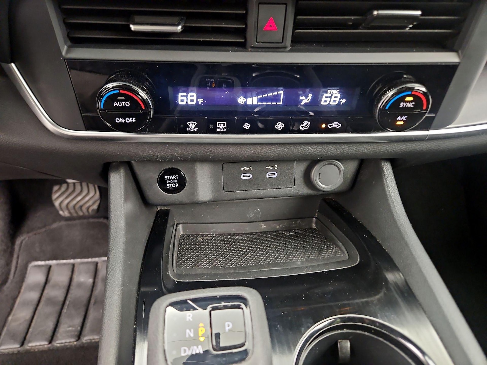 2024 Nissan Rogue SV - Photo 17