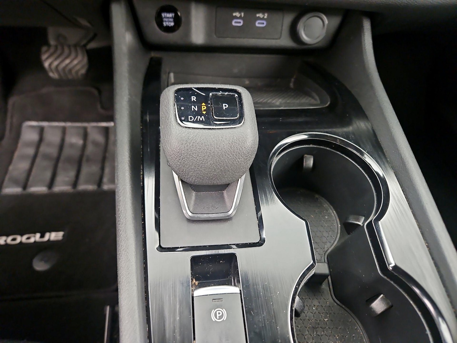 2024 Nissan Rogue SV - Photo 18