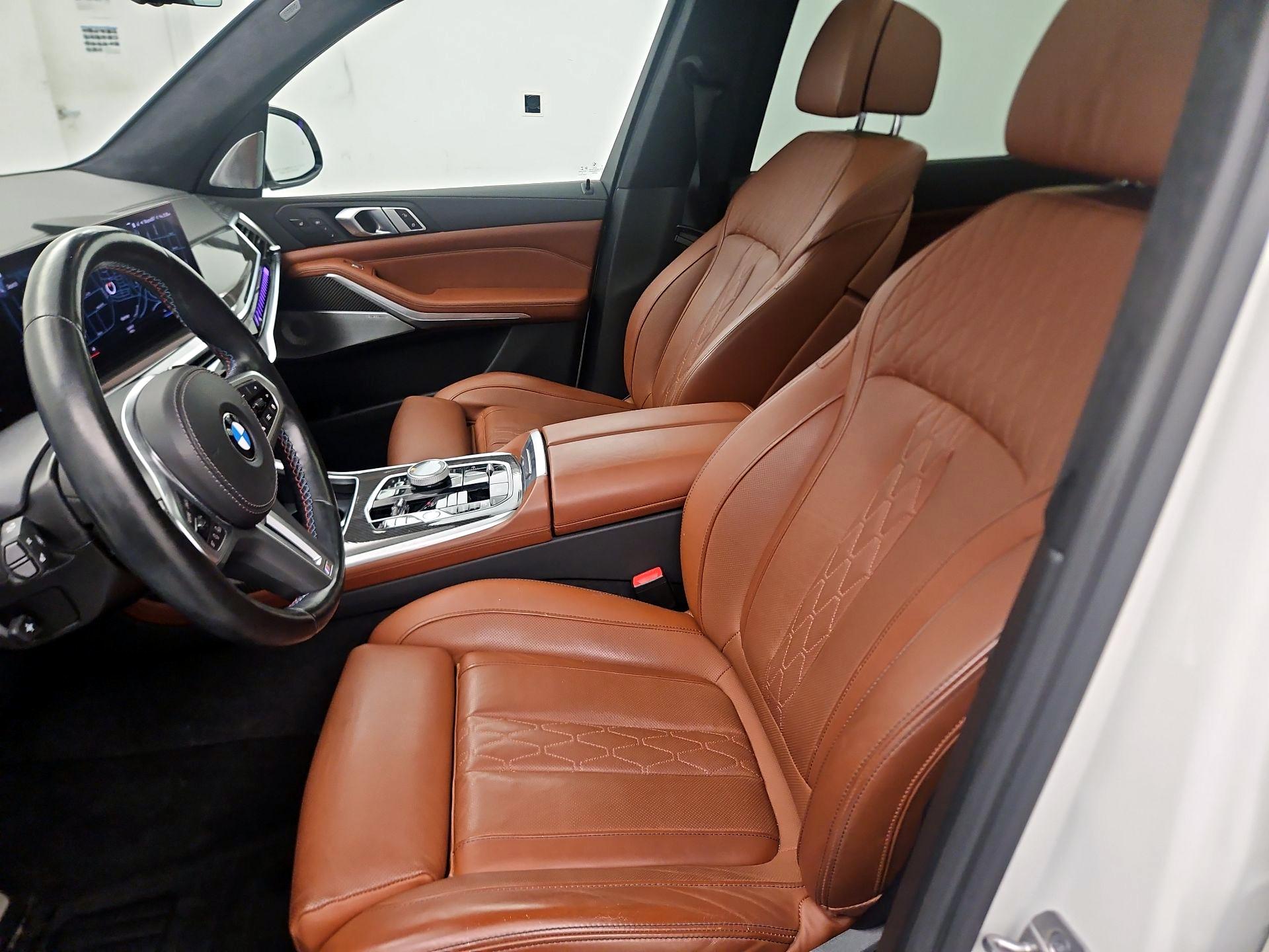 Thumbnail: 2023 BMW X7 - 11