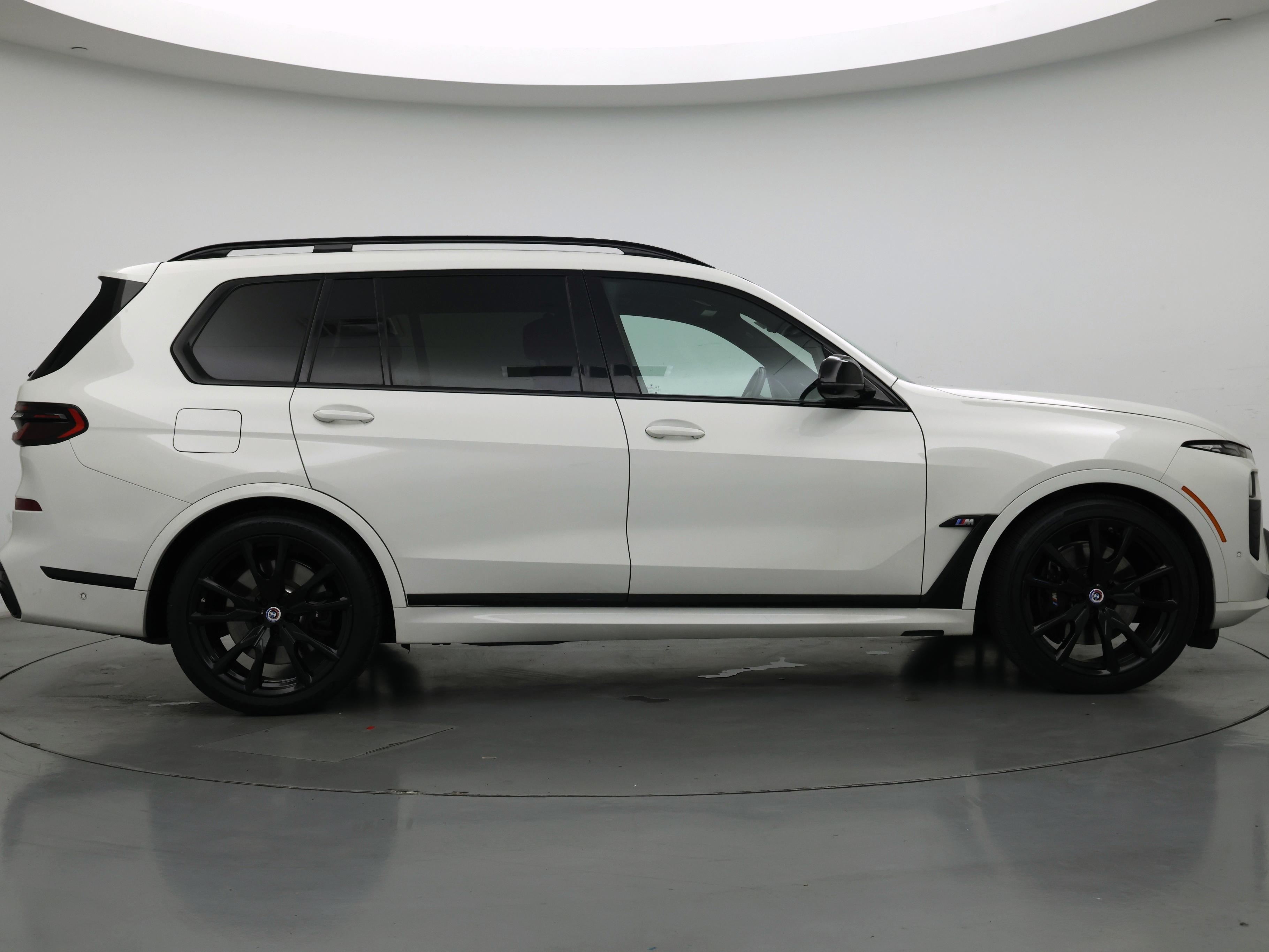Thumbnail: 2023 BMW X7 - 7