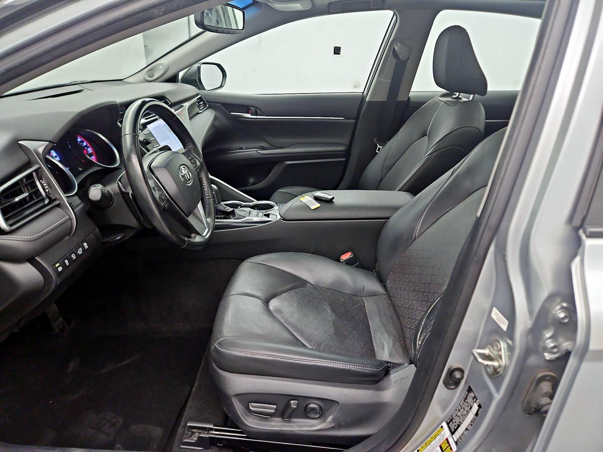 Thumbnail: 2019 Toyota Camry - 11