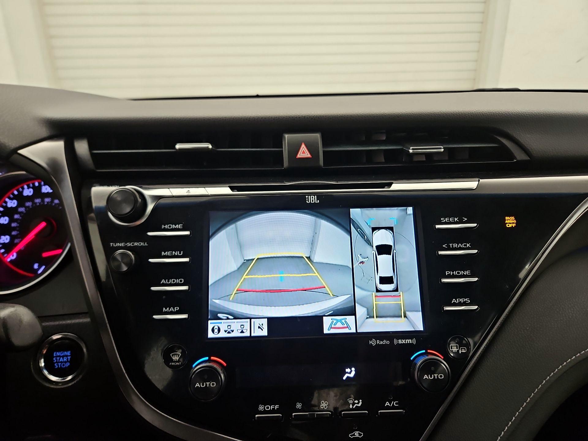 Thumbnail: 2019 Toyota Camry - 14
