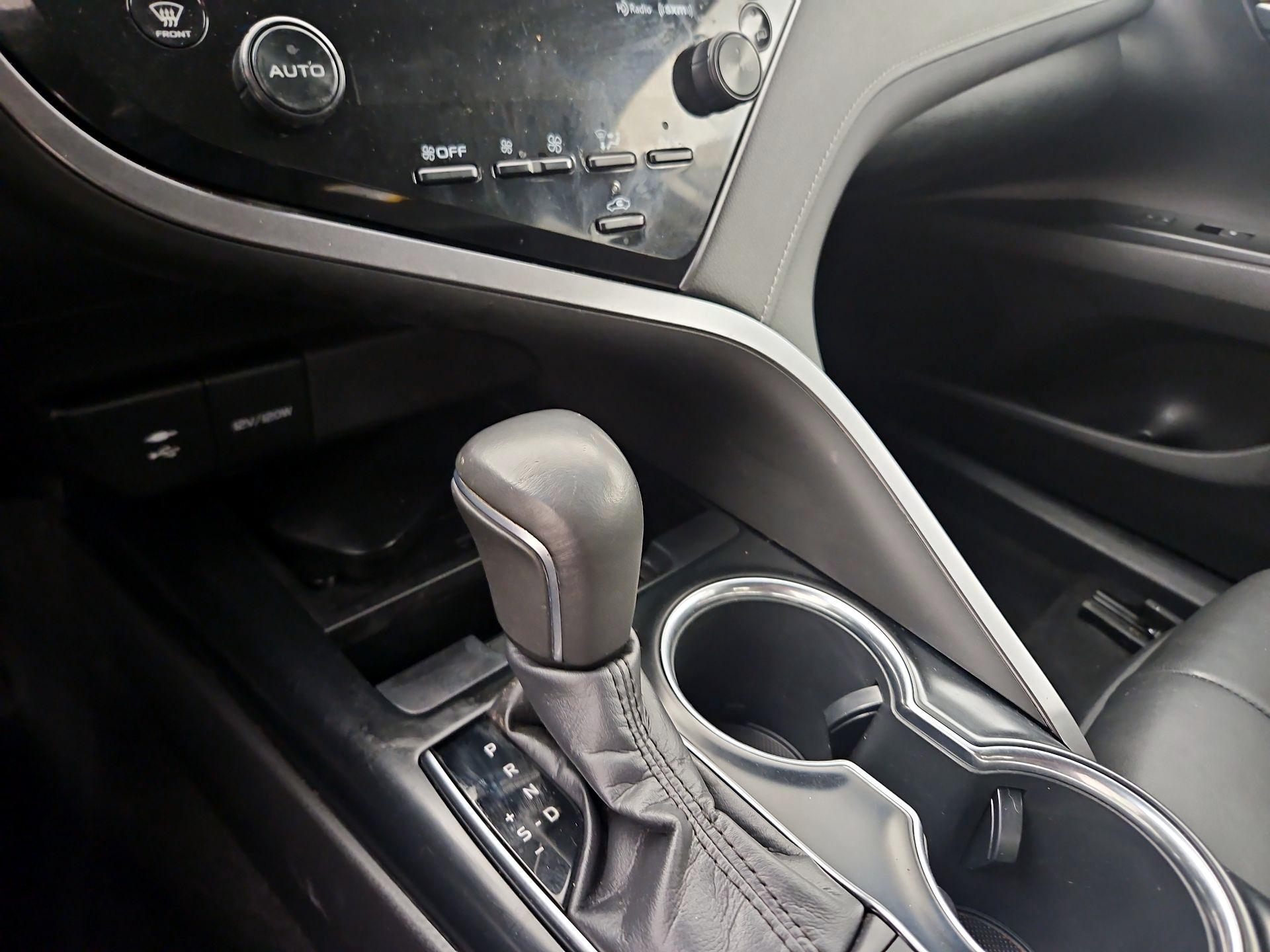 Thumbnail: 2019 Toyota Camry - 17