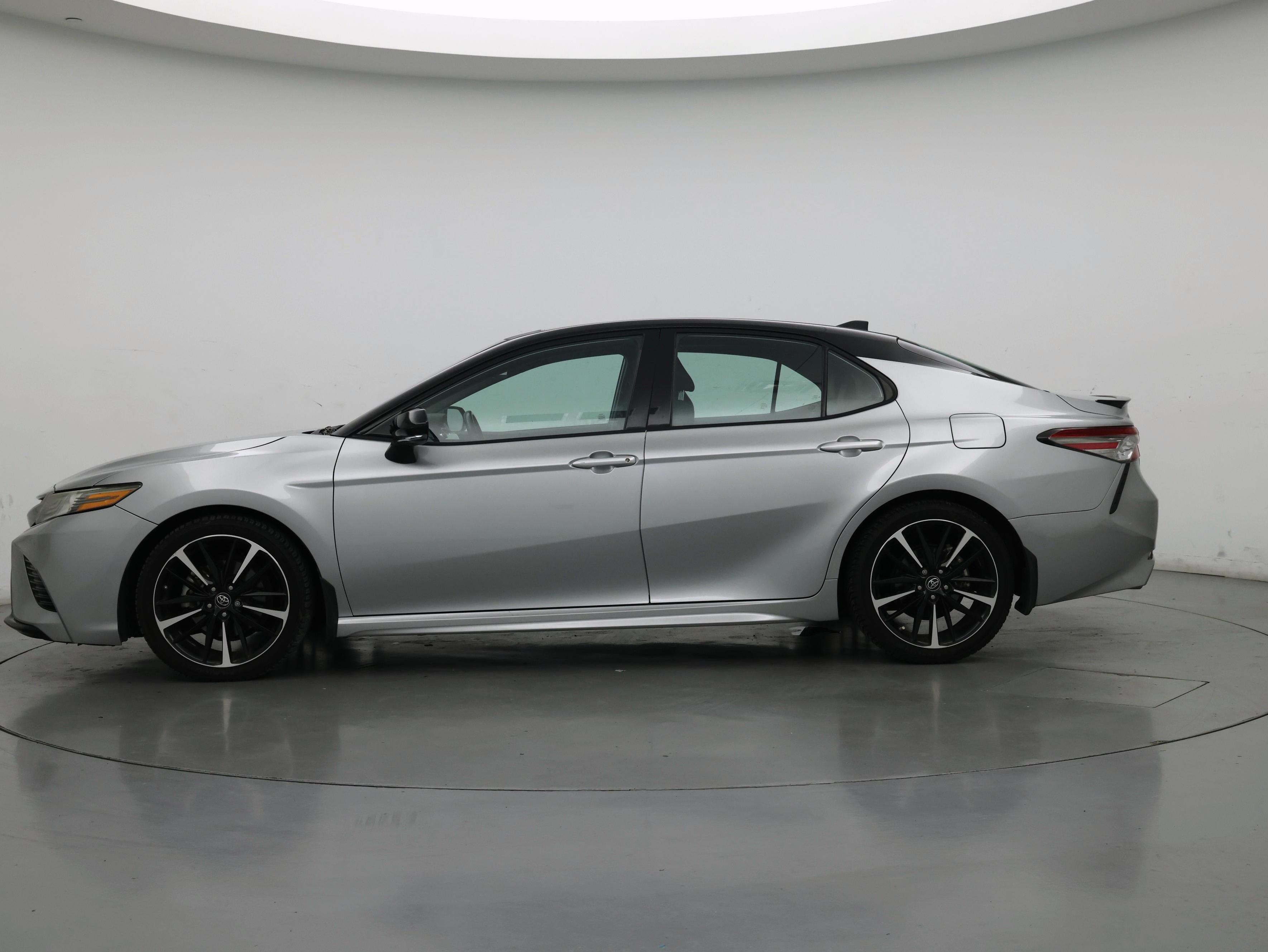 Thumbnail: 2019 Toyota Camry - 3