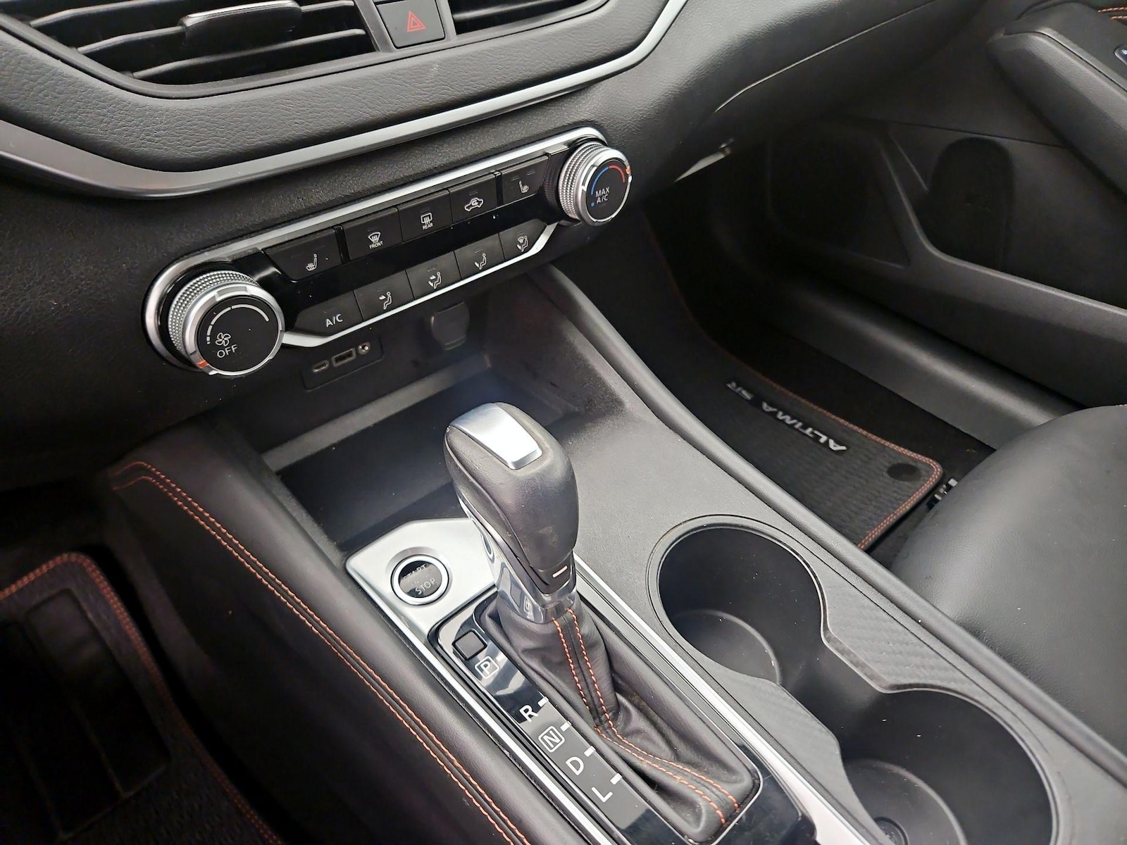 2021 Nissan Altima SR - Photo 18