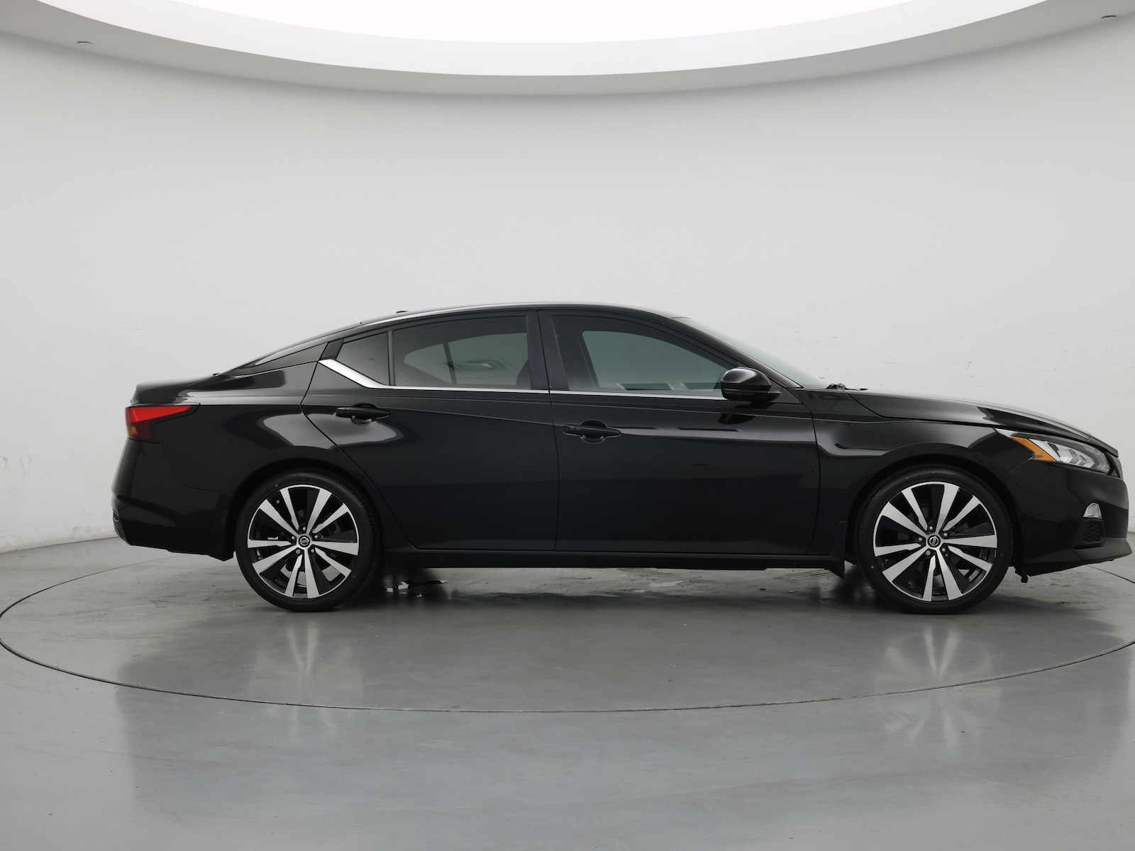2021 Nissan Altima SR - Photo 8