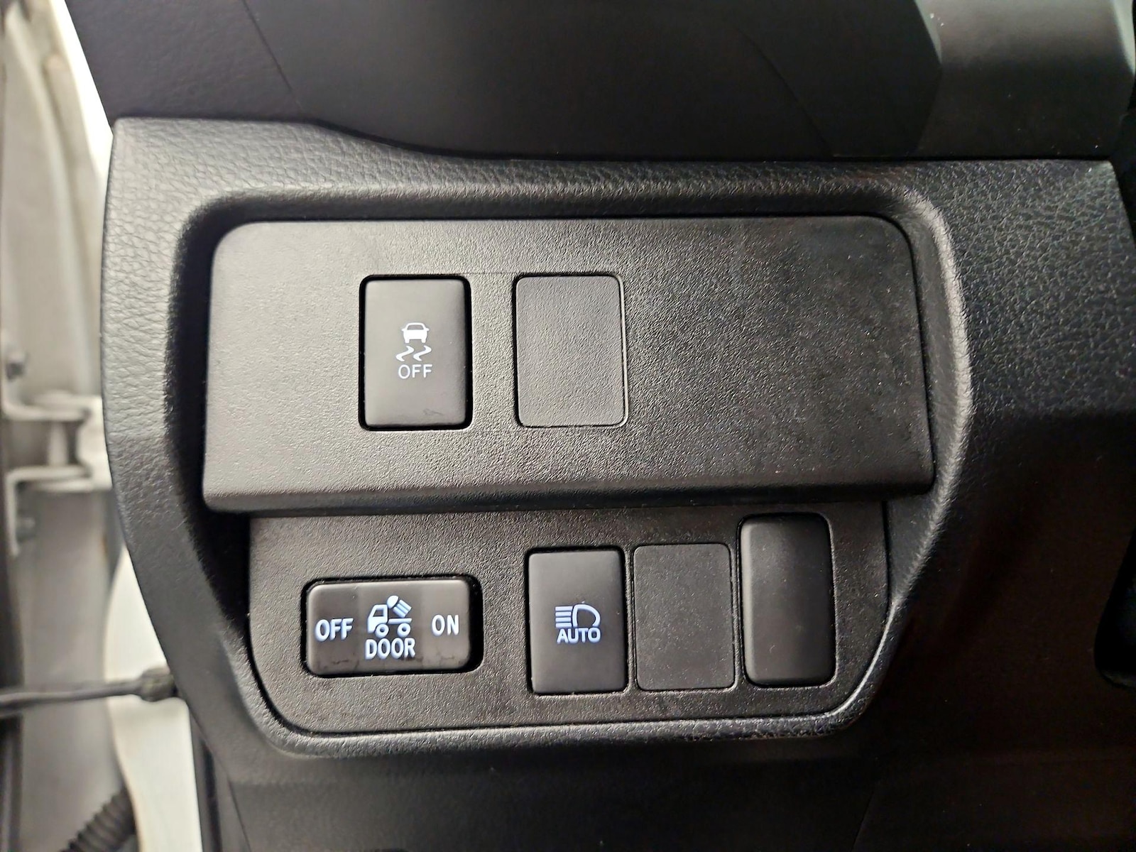 2020 Toyota Tacoma SR - Photo 14