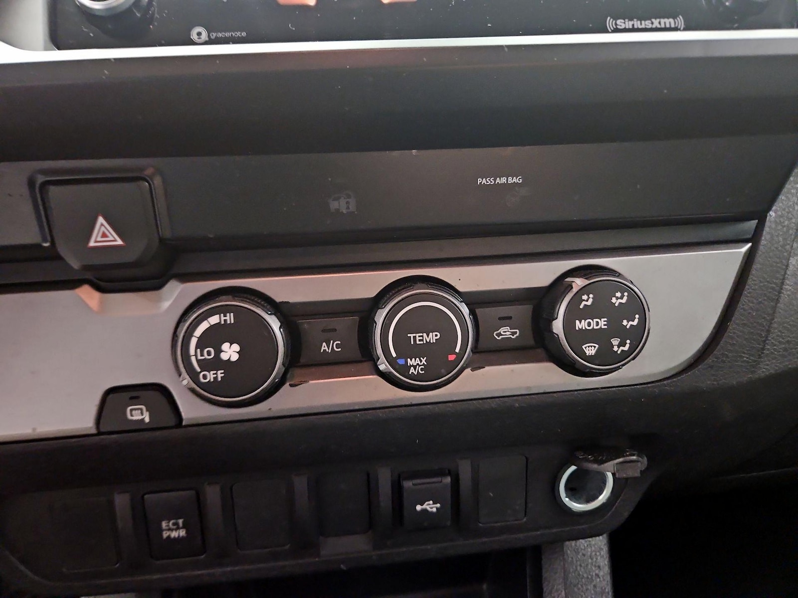 2020 Toyota Tacoma SR - Photo 17
