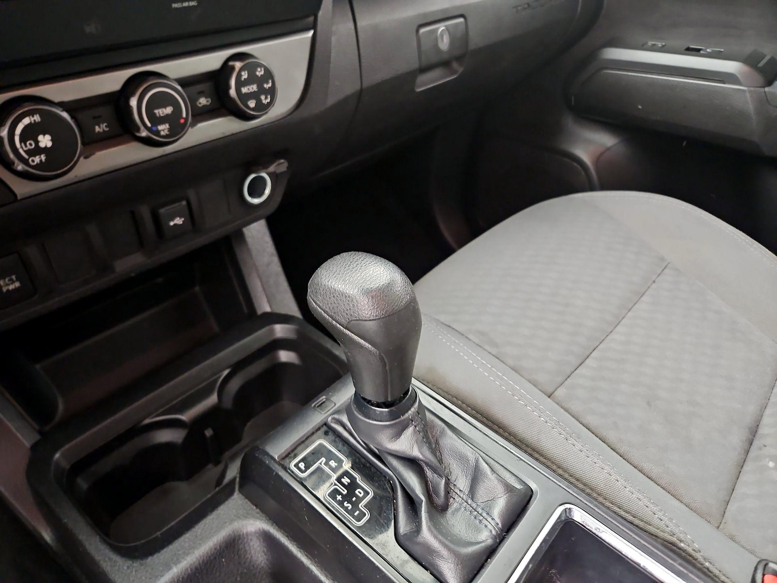 2020 Toyota Tacoma SR - Photo 18