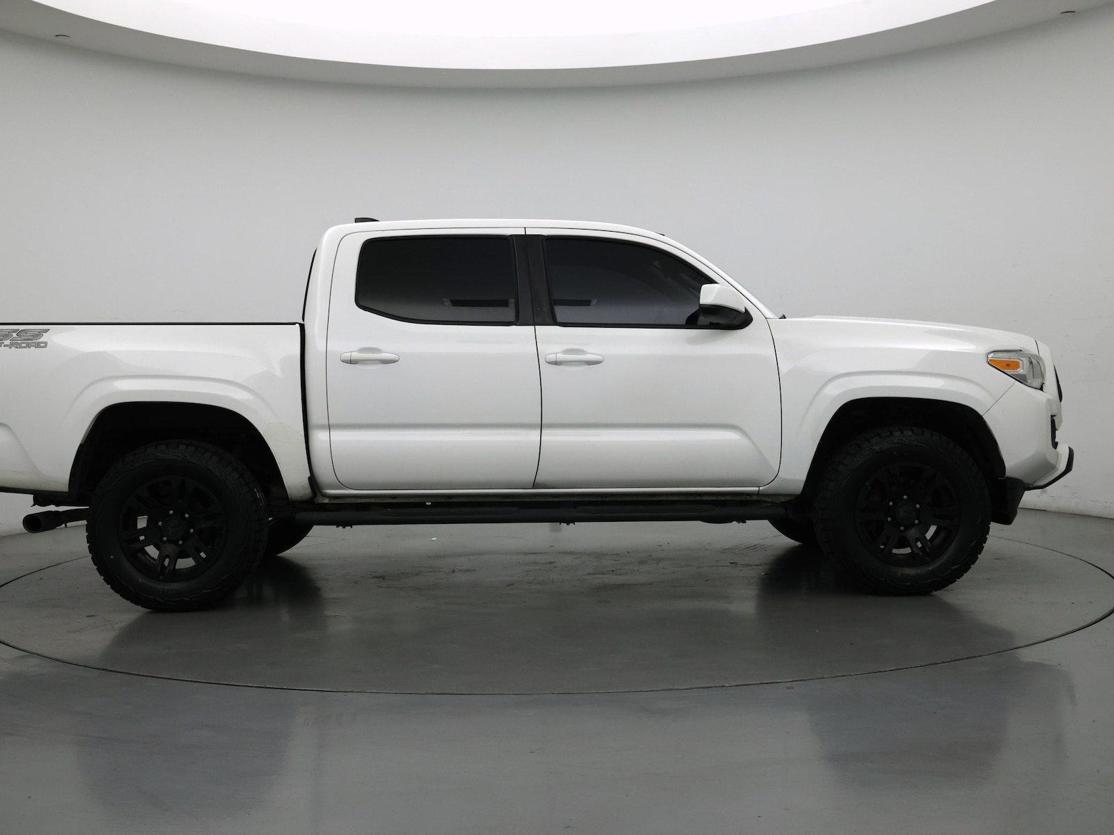 2020 Toyota Tacoma SR - Photo 8