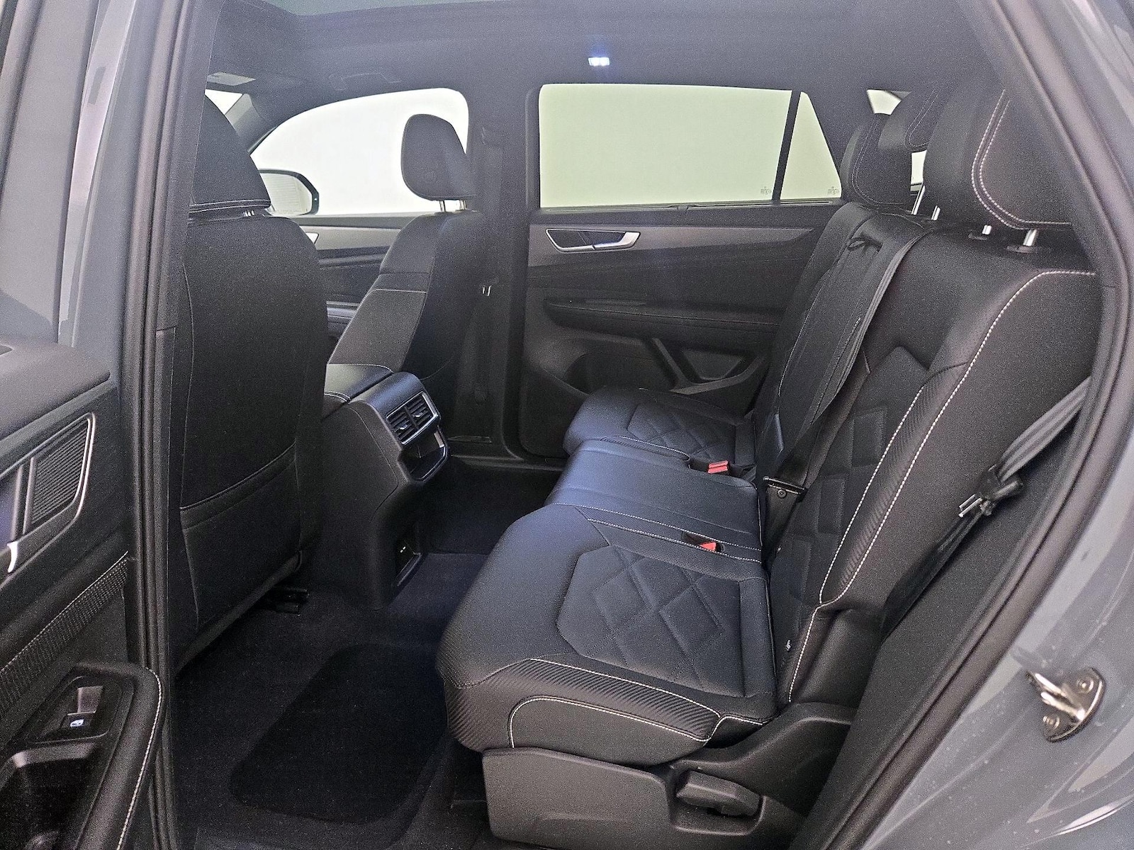 2026 Volkswagen Atlas Cross Sport SE w/Tech - Photo 21